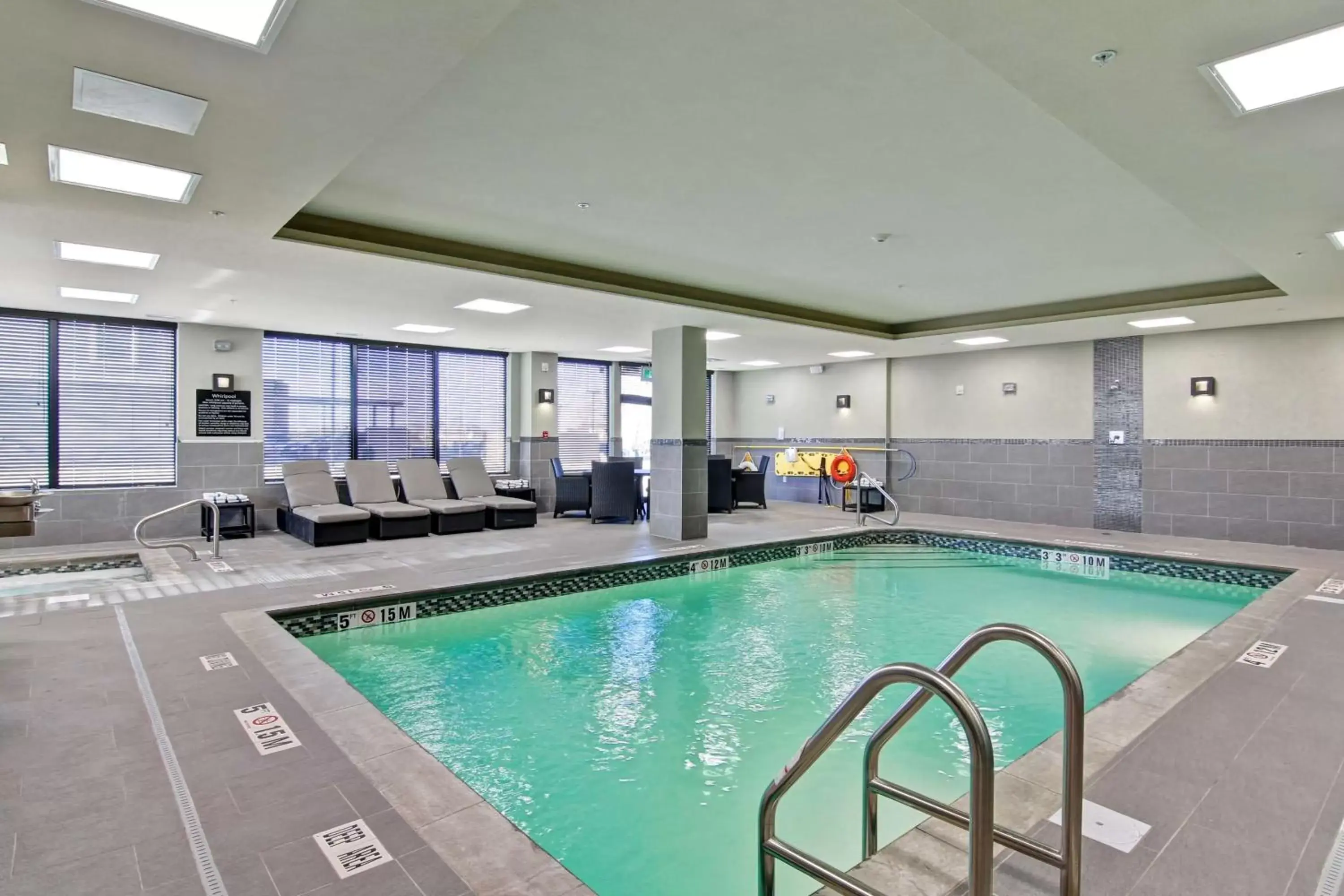 Swimming Pool in Hampton Inn & Suites by Hilton Saskatoon Airport