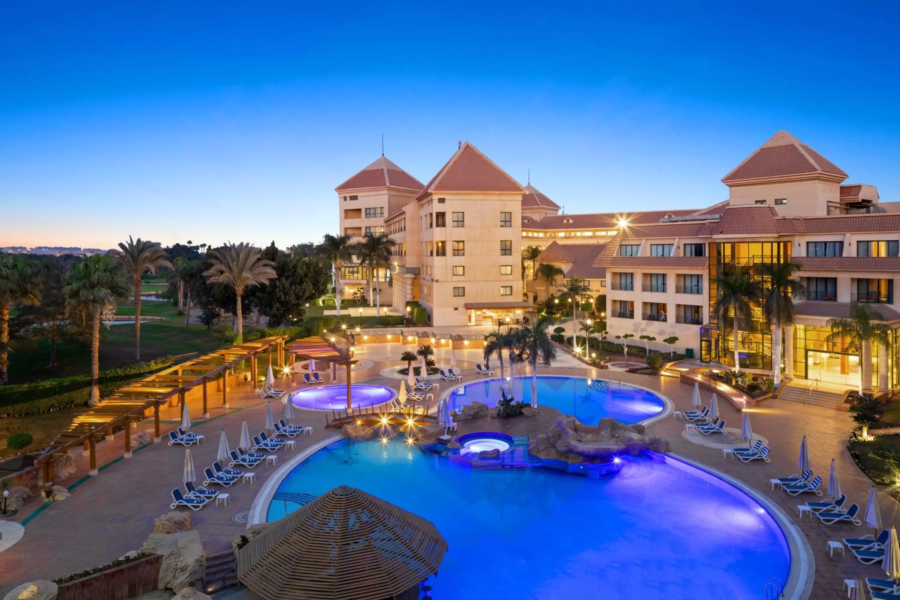 Property building in Hilton Pyramids Golf