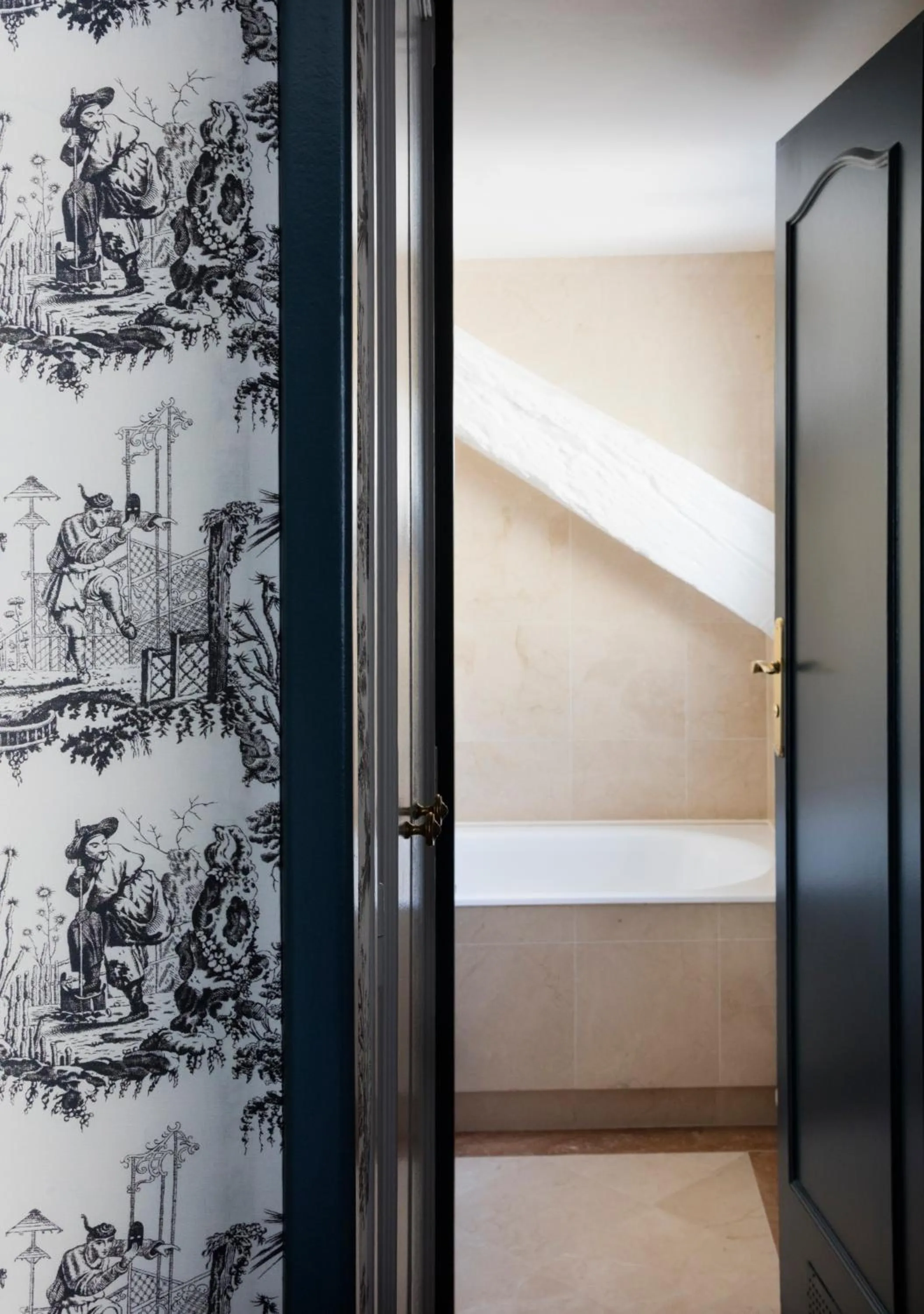 Bathroom in Hôtel Saint Germain