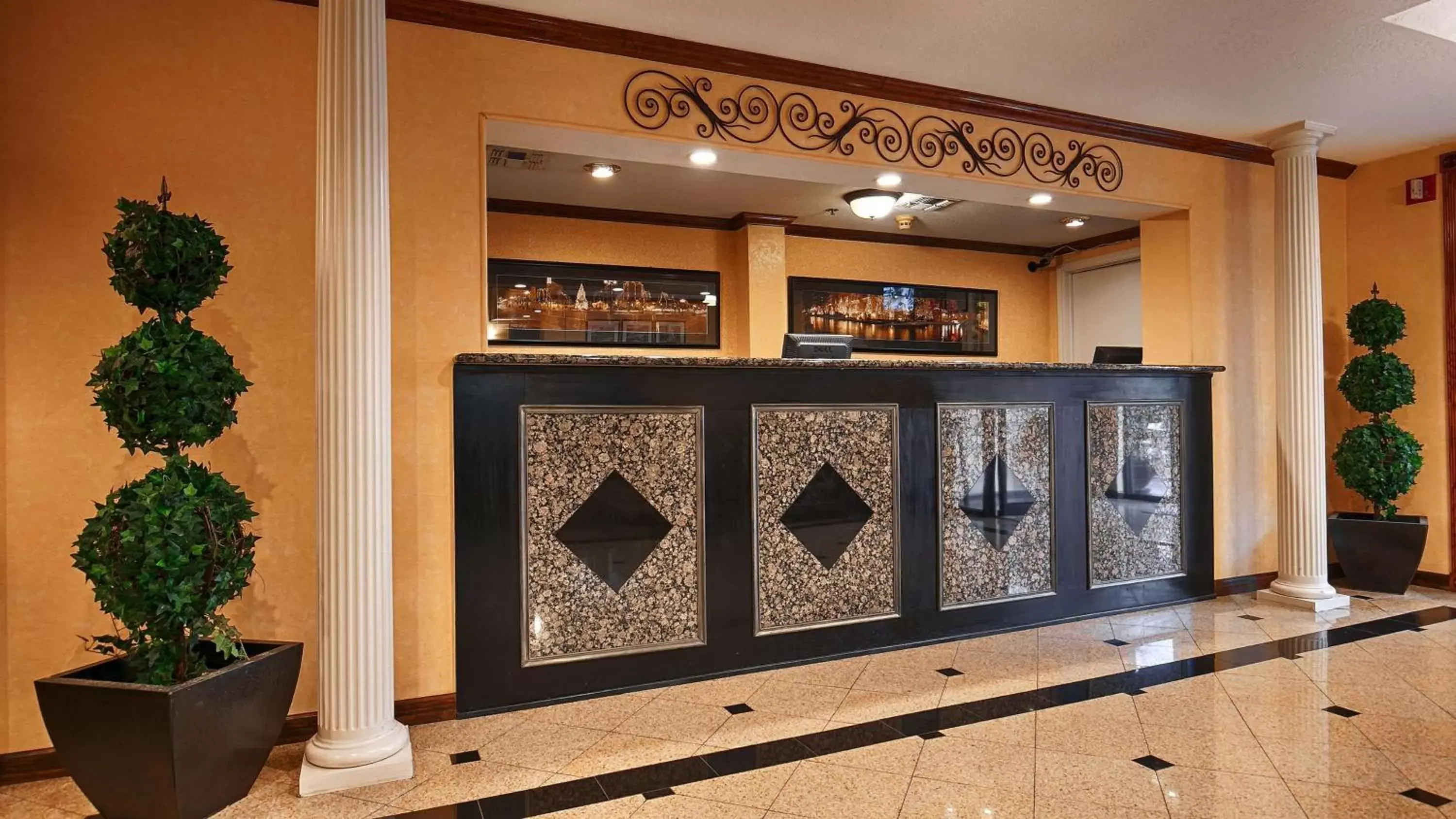 Lobby or reception in Best Western Alamo Suites Downtown