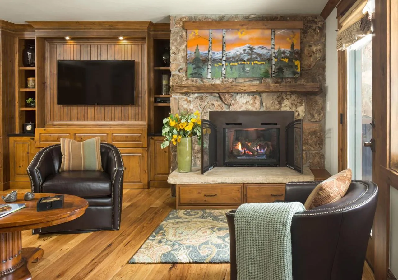 Living room in Manor Vail Lodge