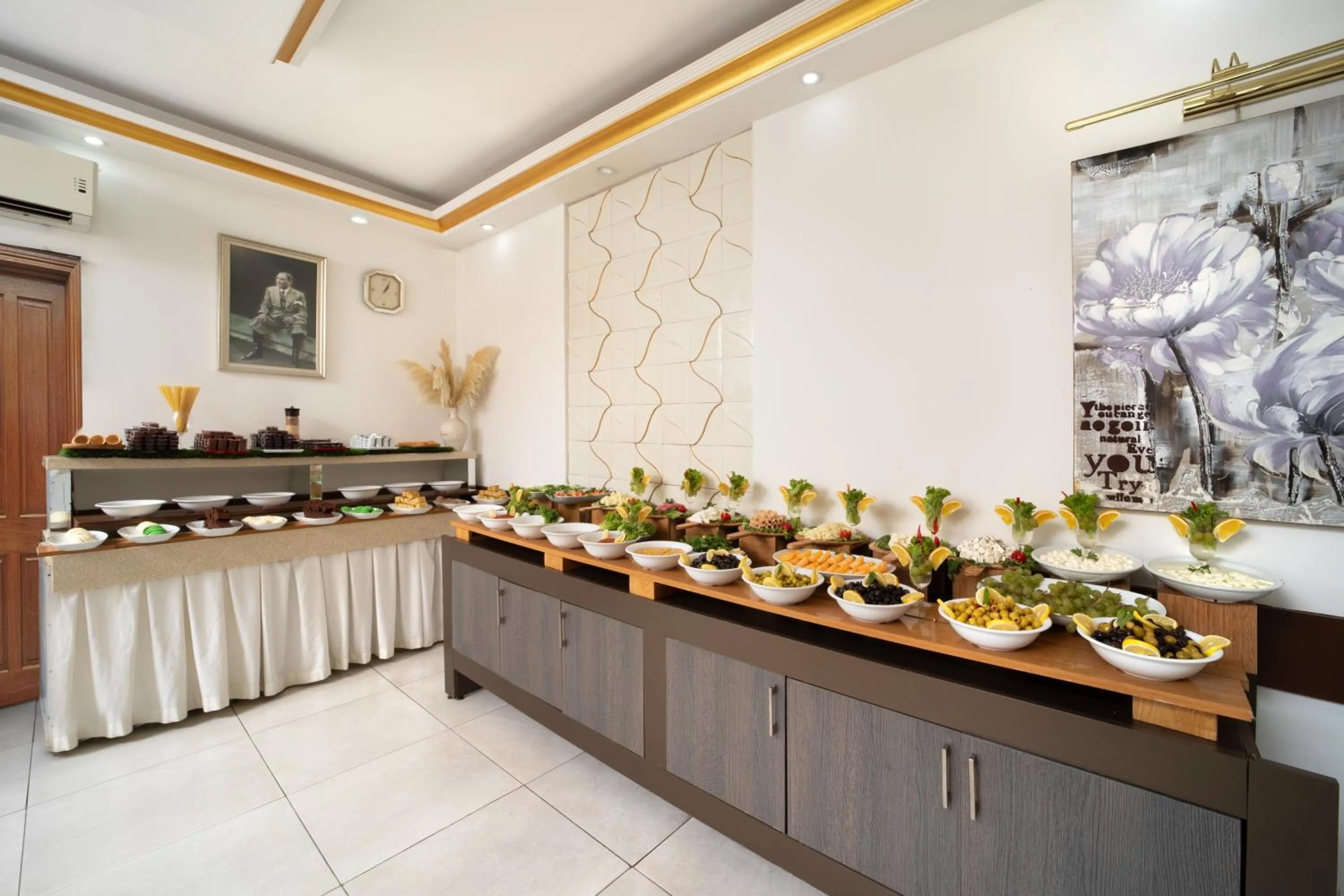 Food and drinks in Elan Hotel Istanbul Pera