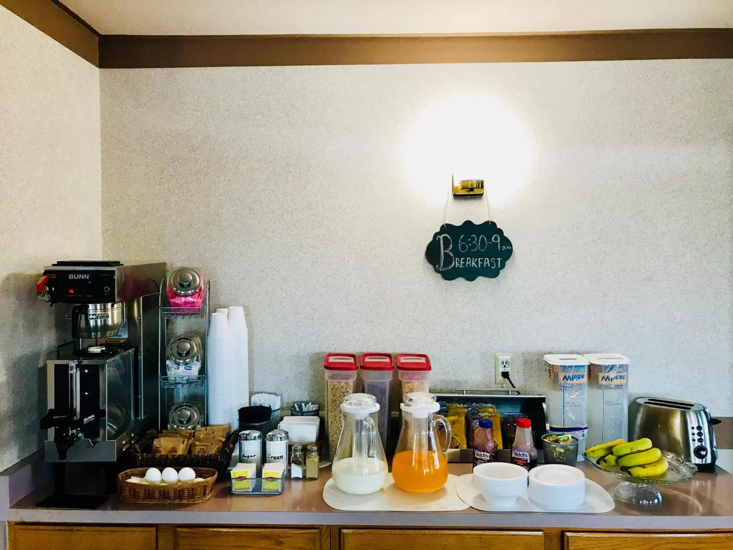 Coffee/tea facilities in STAY INN Burlington
