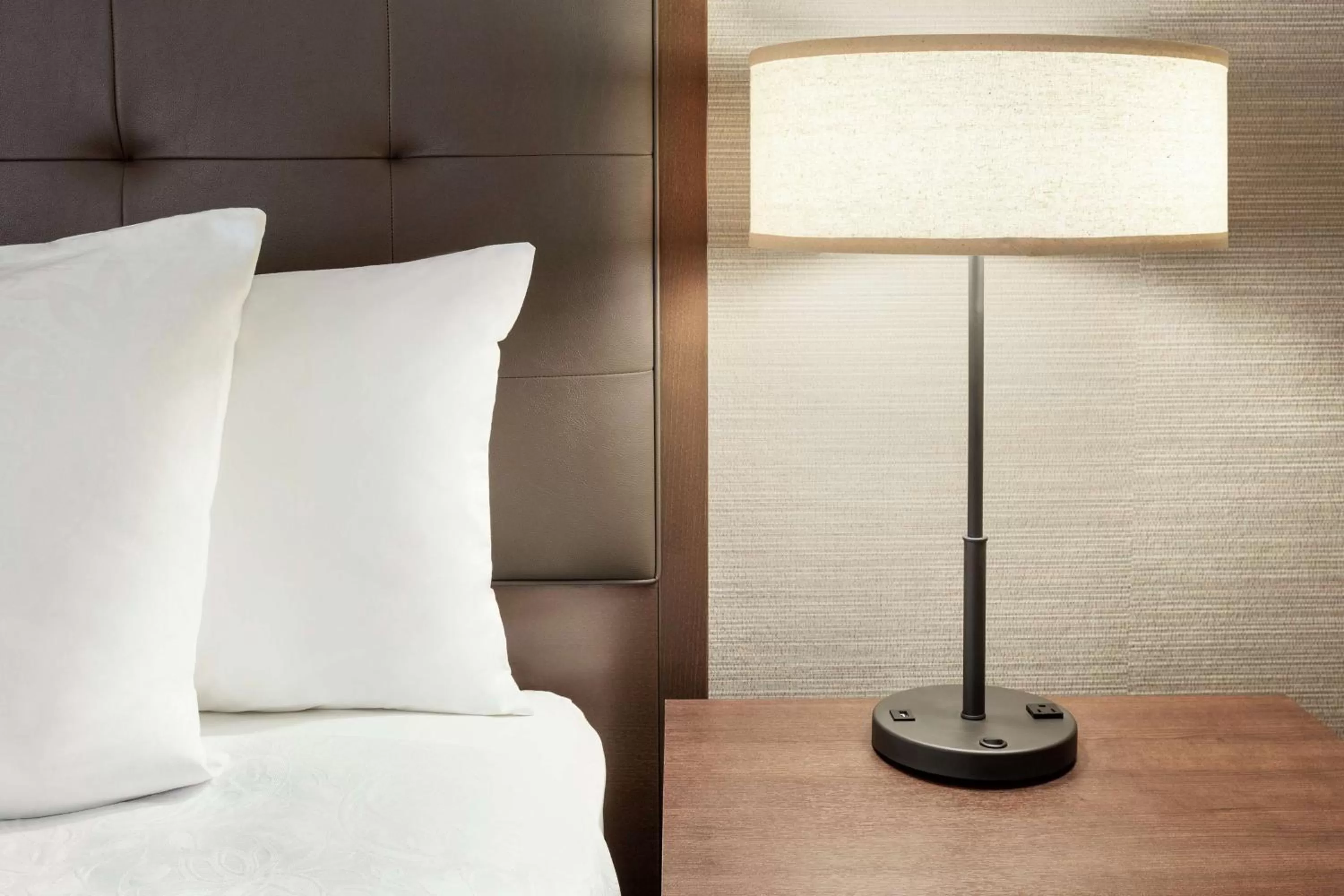 Bedroom in Homewood Suites by Hilton - Oakland Waterfront