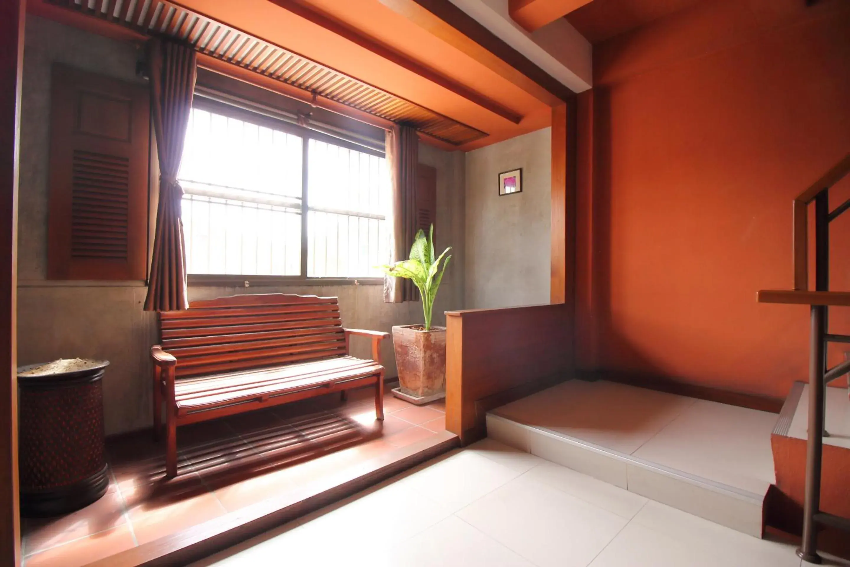 Floor plan, Seating Area in OYO 482 Pannee Lodge Khaosan