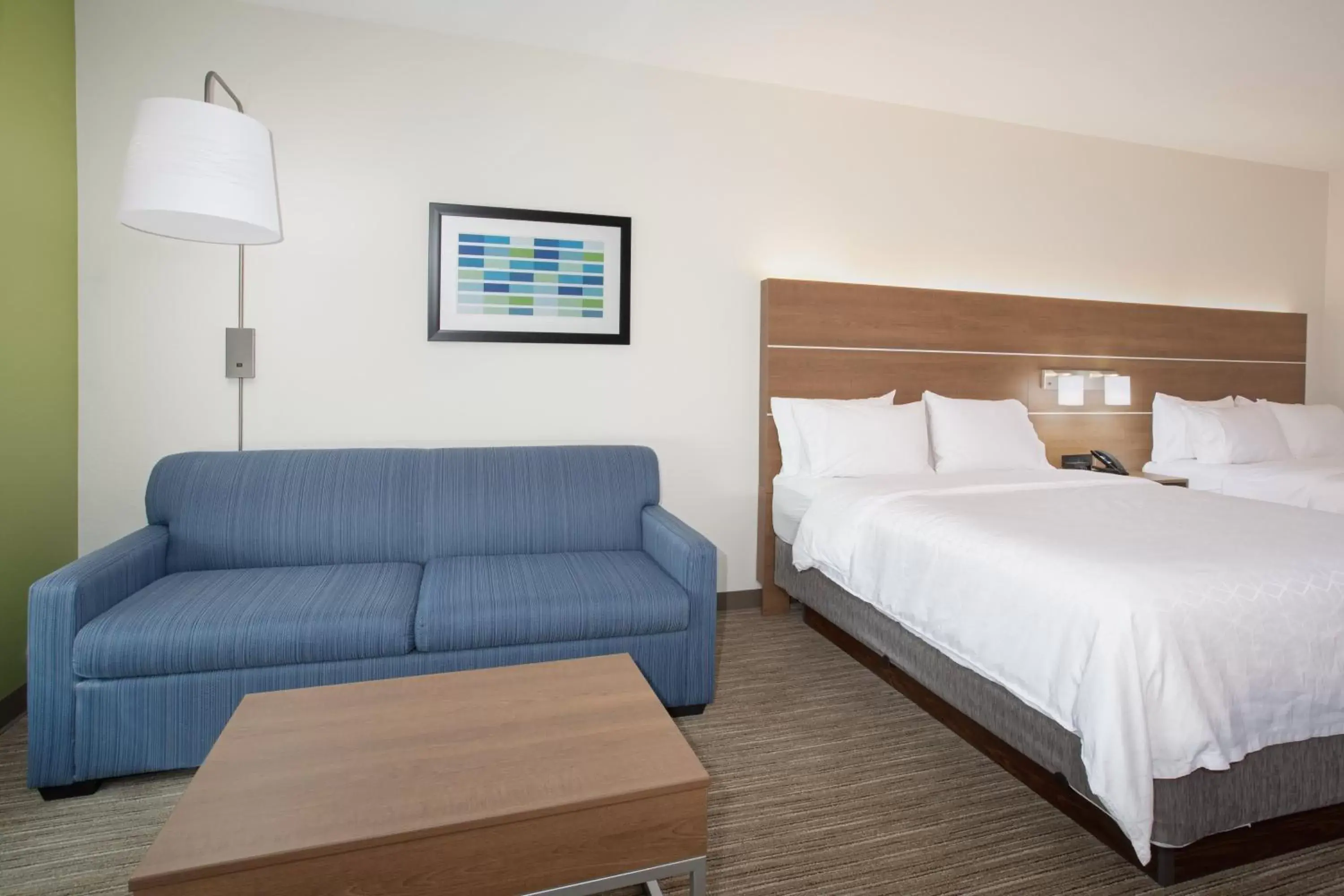 Photo of the whole room, Bed in Holiday Inn Express & Suites - Goodland I-70, an IHG Hotel