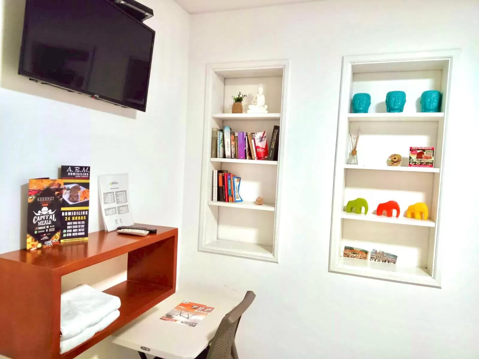 TV and multimedia in Hotel Maceo 55 - Colonial Inn