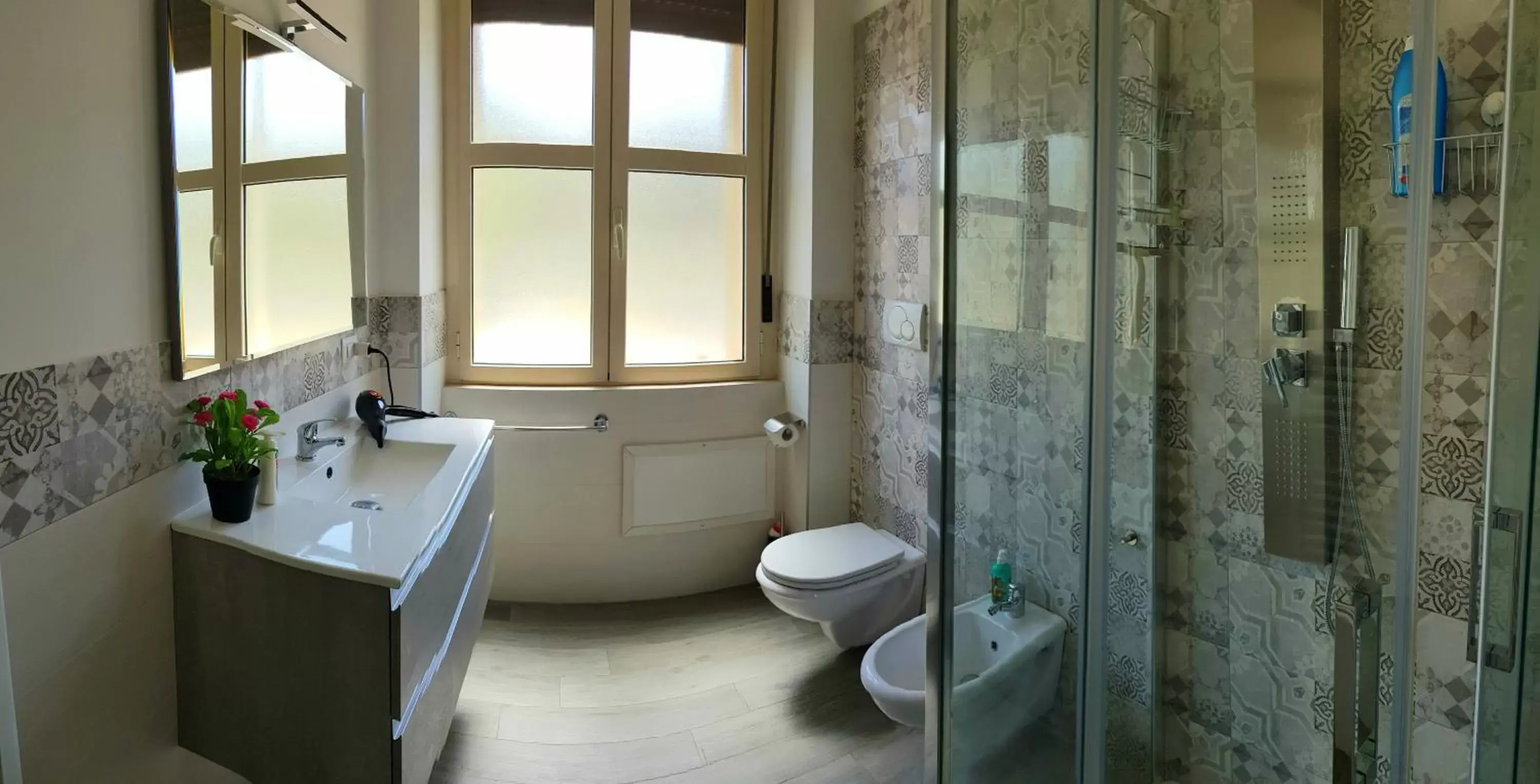 Shower, Bathroom in BeB Bari Napoli