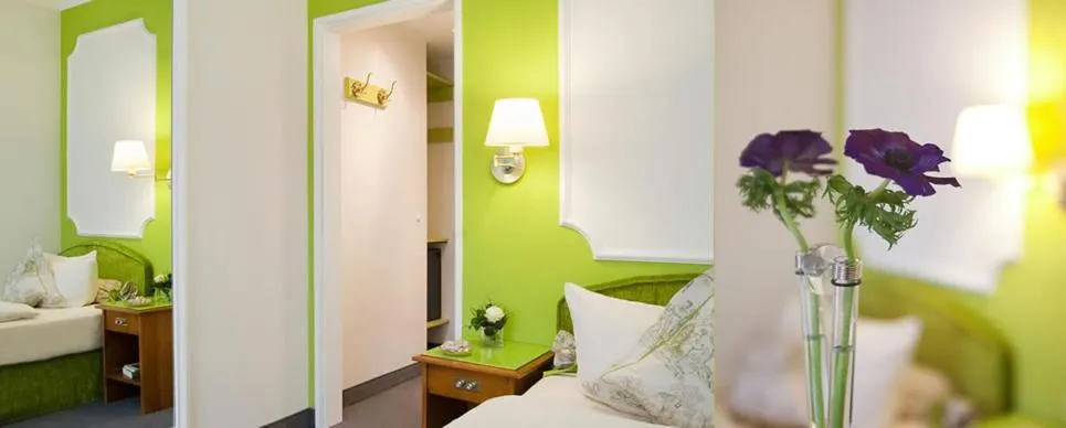 Photo of the whole room, Bed in Gildors Hotel Atmosphère