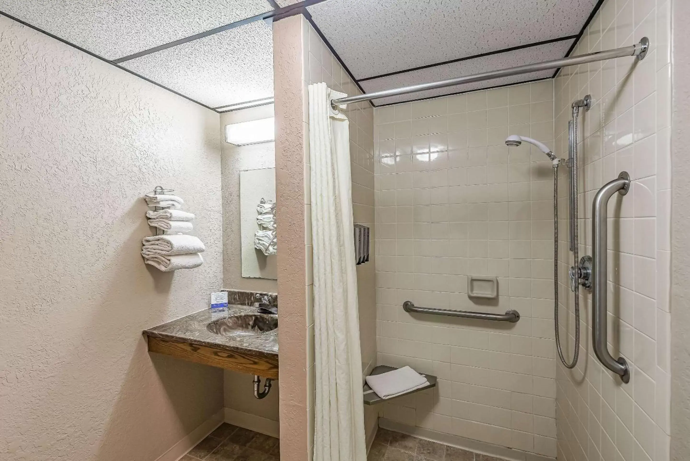 Photo of the whole room, Bathroom in Rodeway Inn