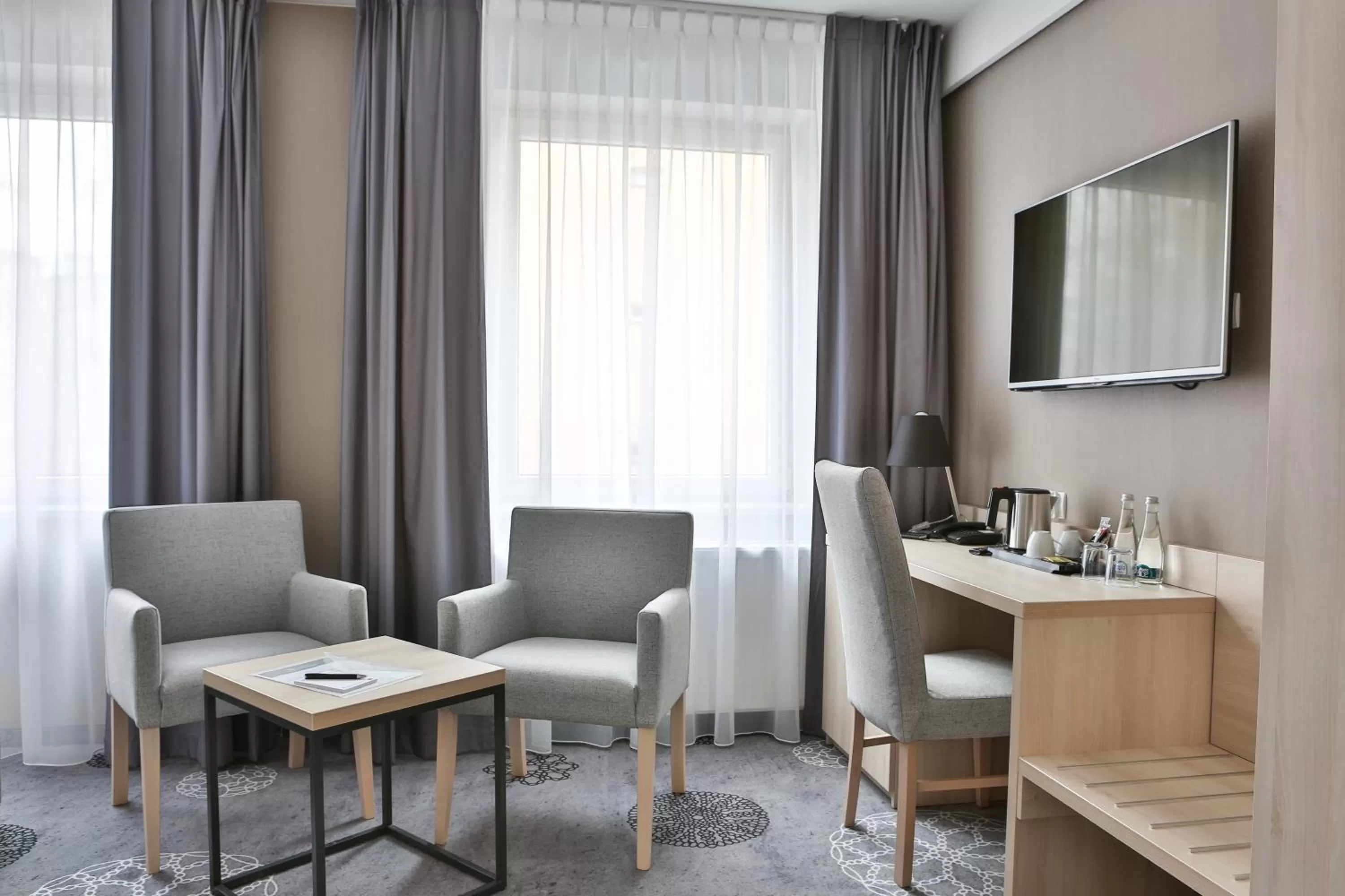 Photo of the whole room in Hotel Lantier & Swimming Pool Zone