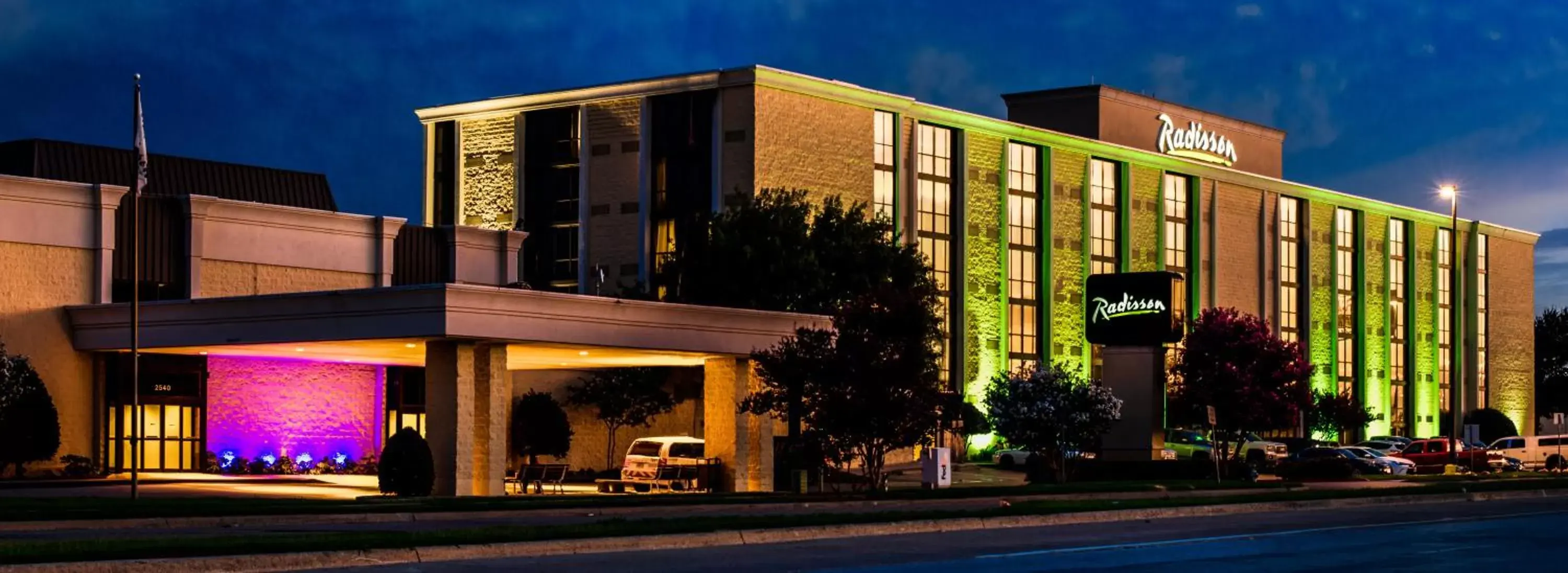 Property Building in Radisson Hotel North Fort Worth Fossil Creek