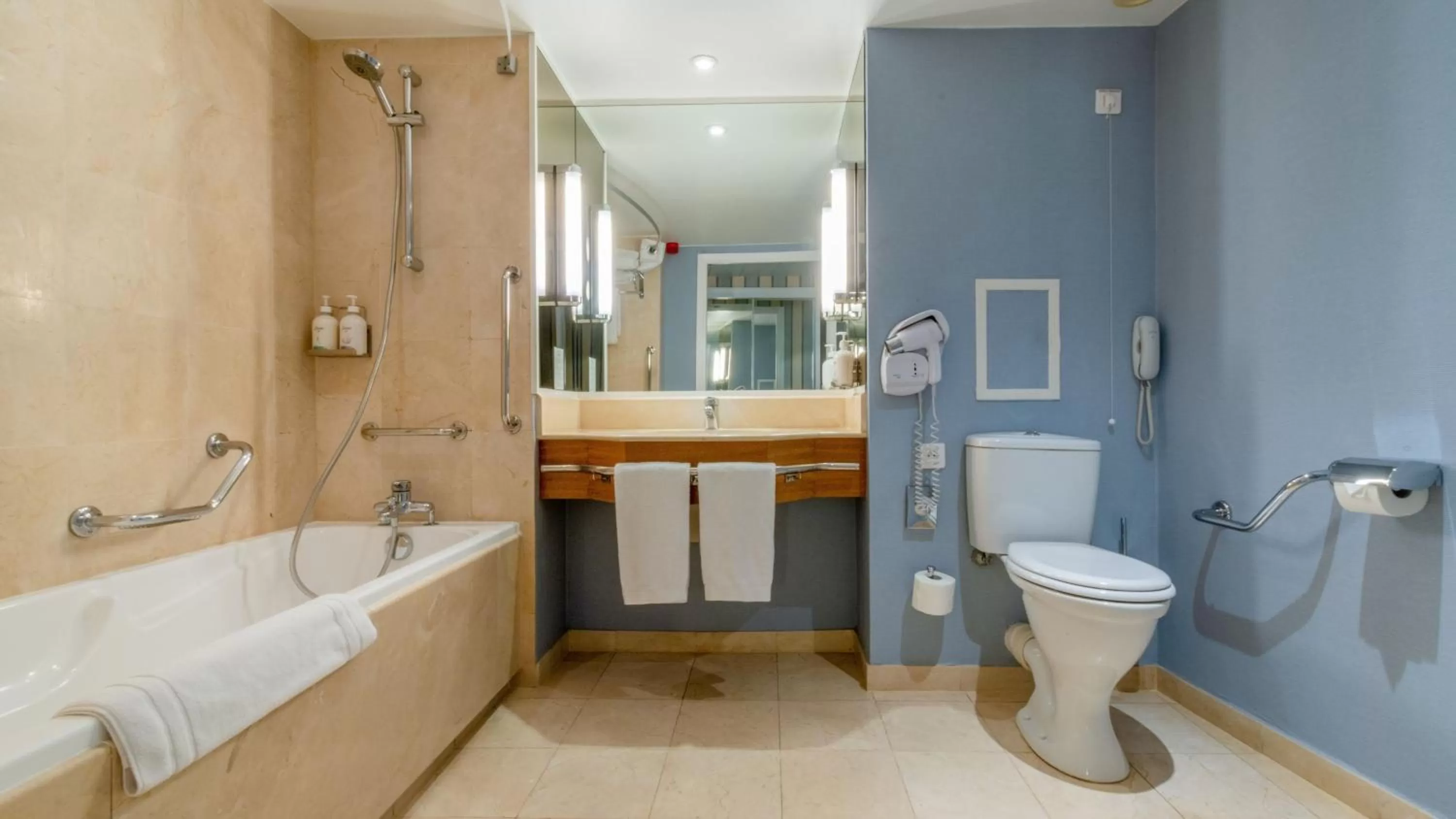 Bathroom in Holiday Inn Nice - Port St Laurent by IHG