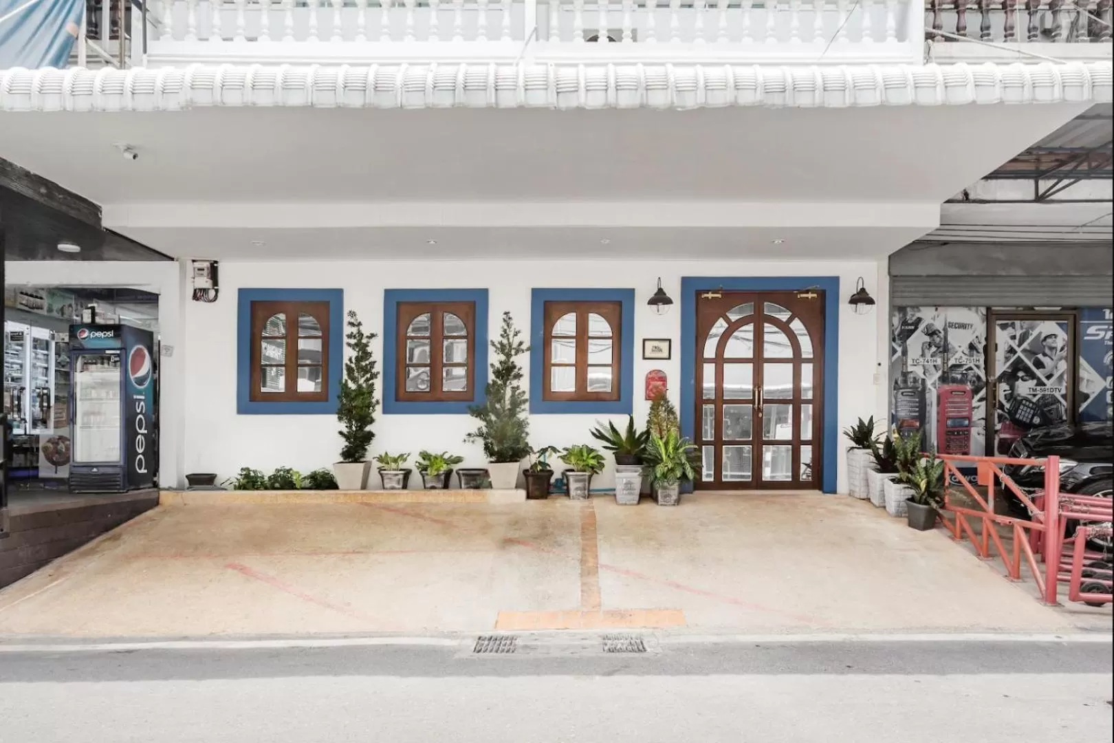 Property building in Hide and Seek Boutique Hometel