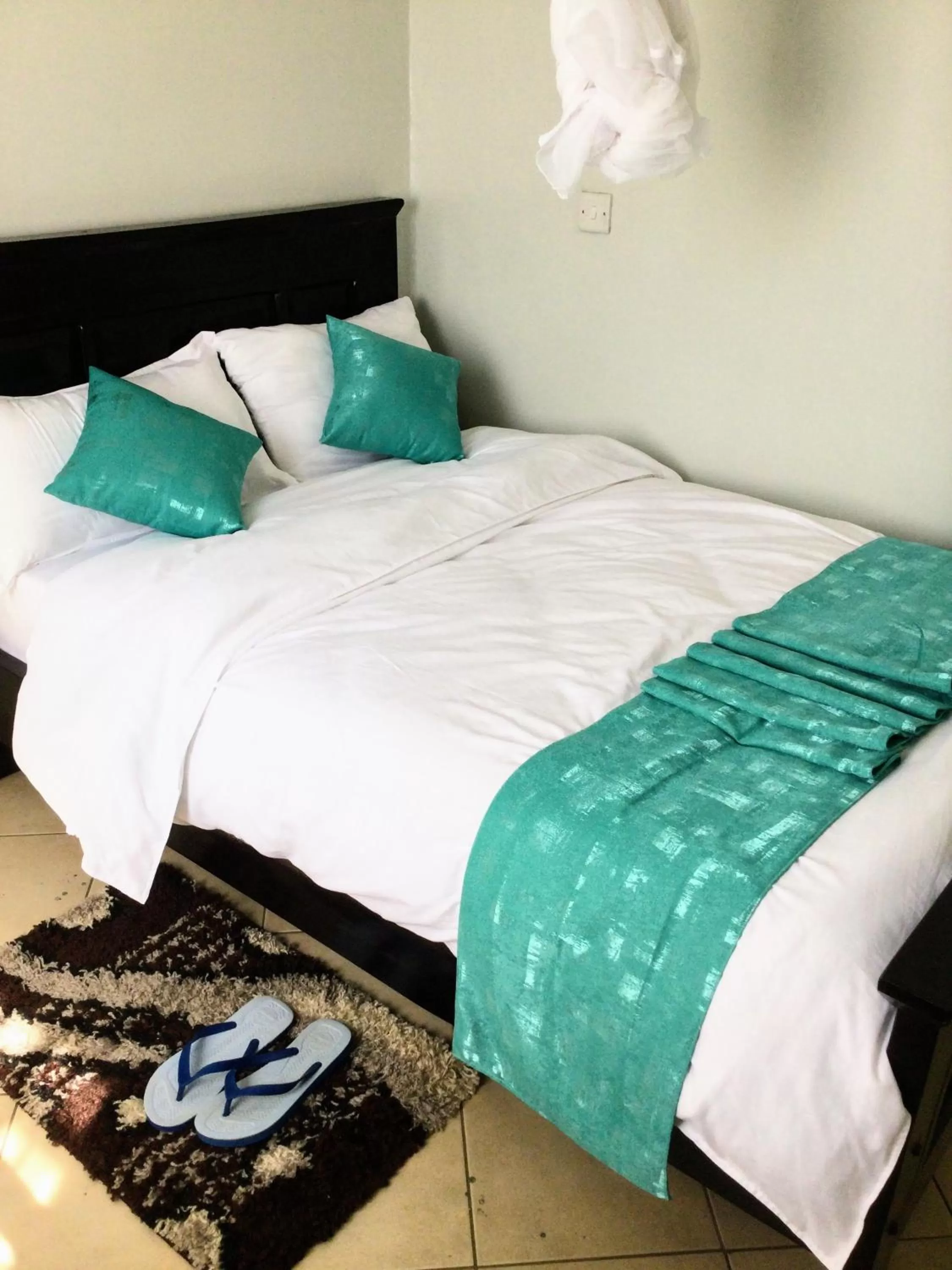 Bed in Milimani Comfort