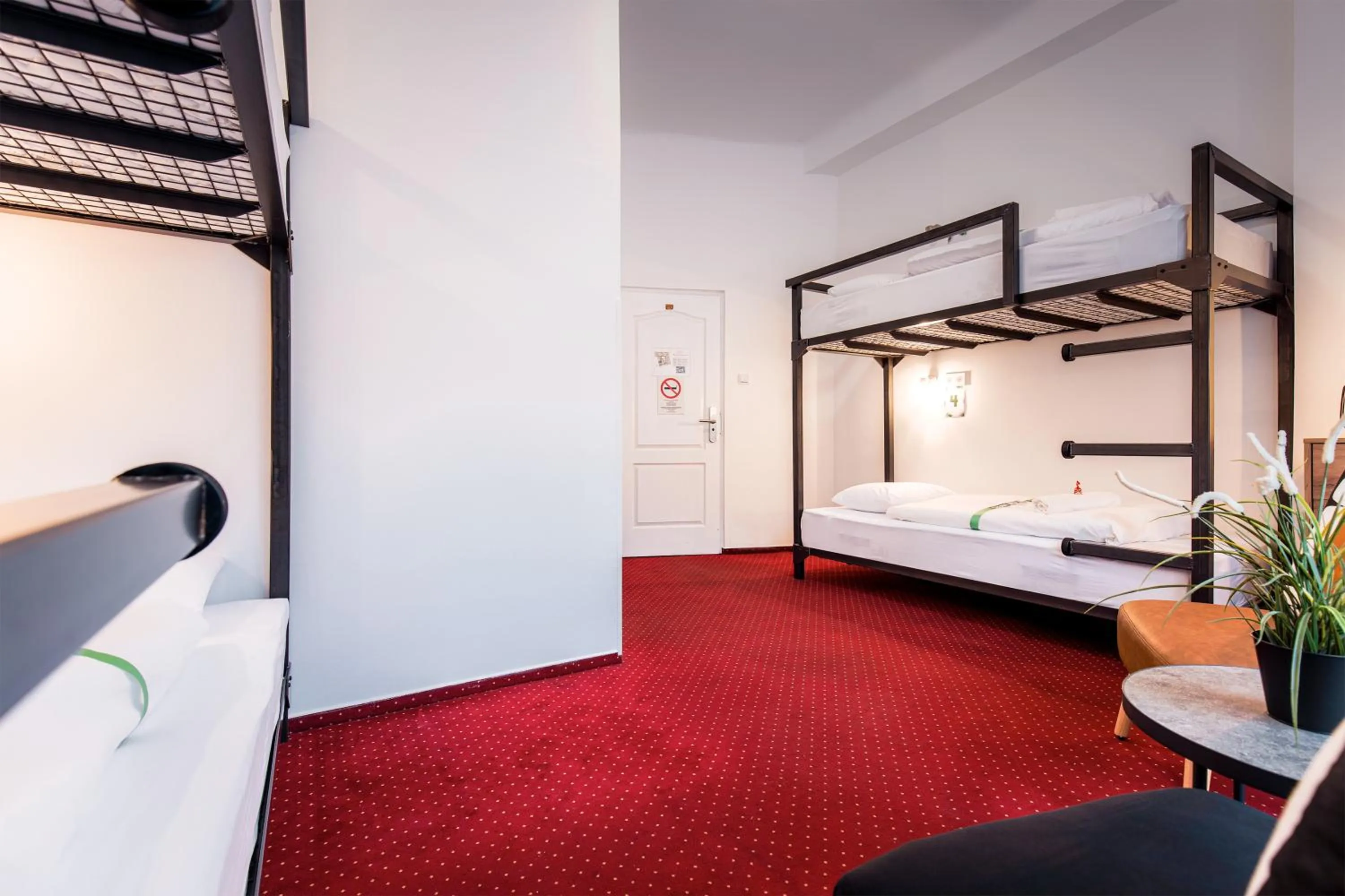 Bedroom, Bed in Maverick Downtown