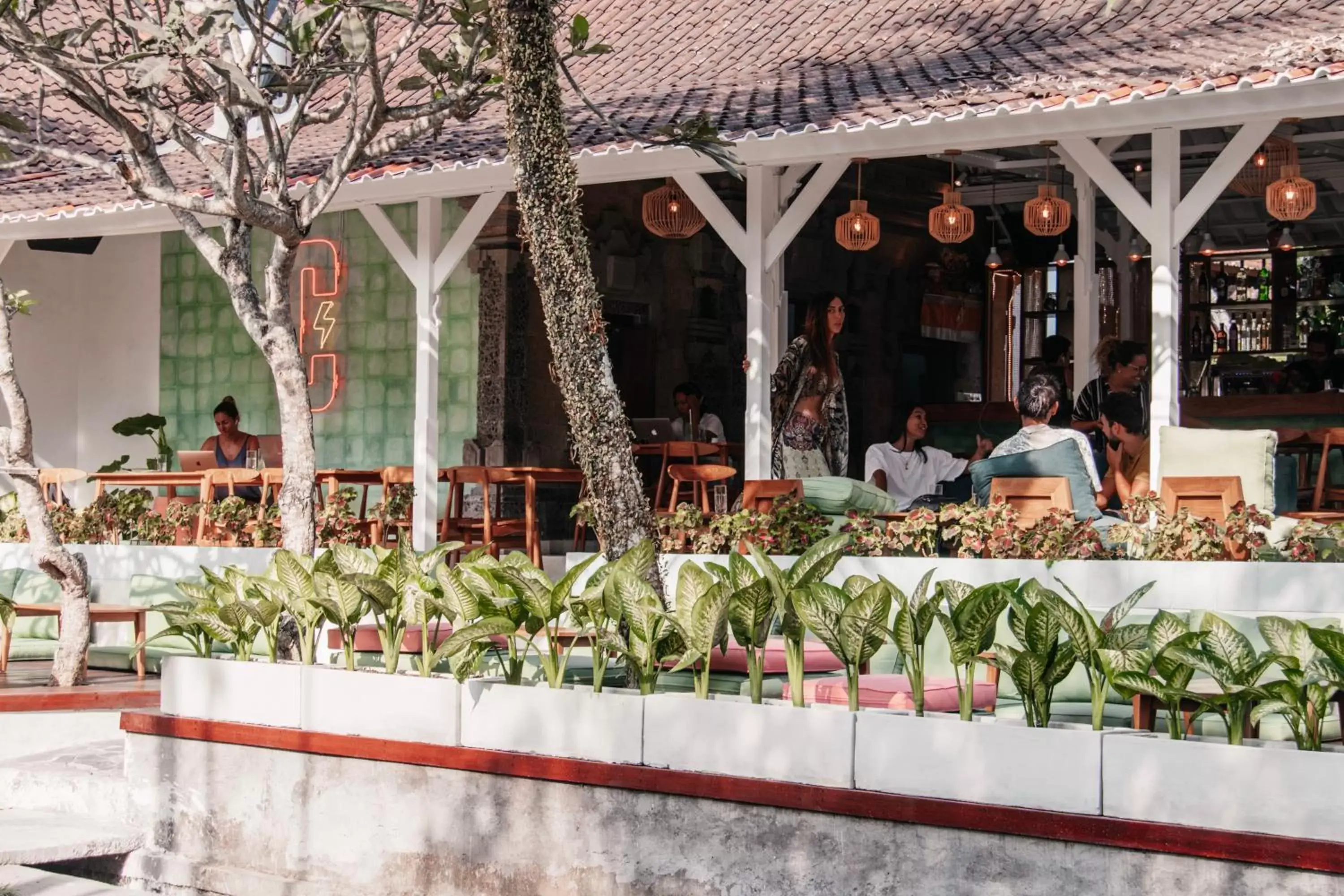 Restaurant/places to eat in Outpost Ubud Coliving Suites