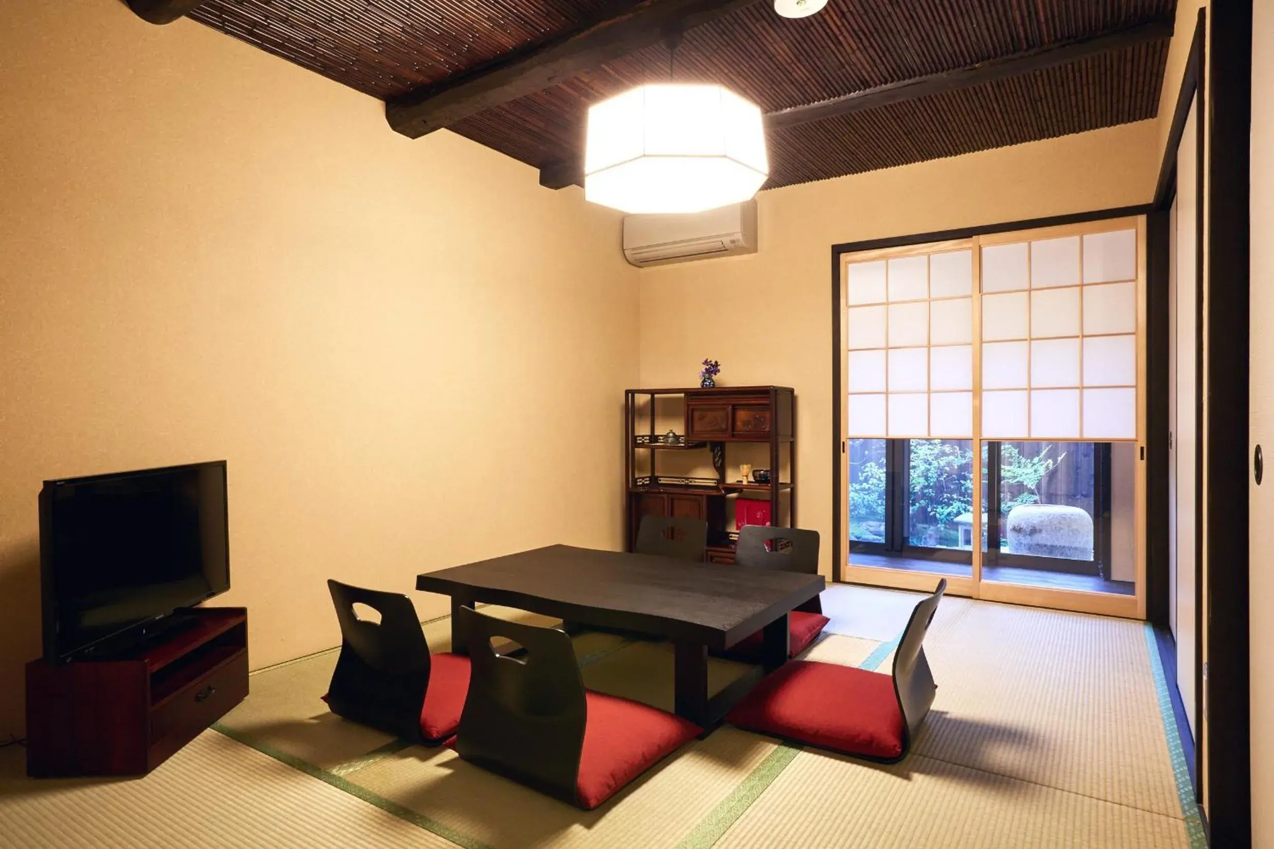 Living room, Seating Area in Rinn Kujofujinoki West