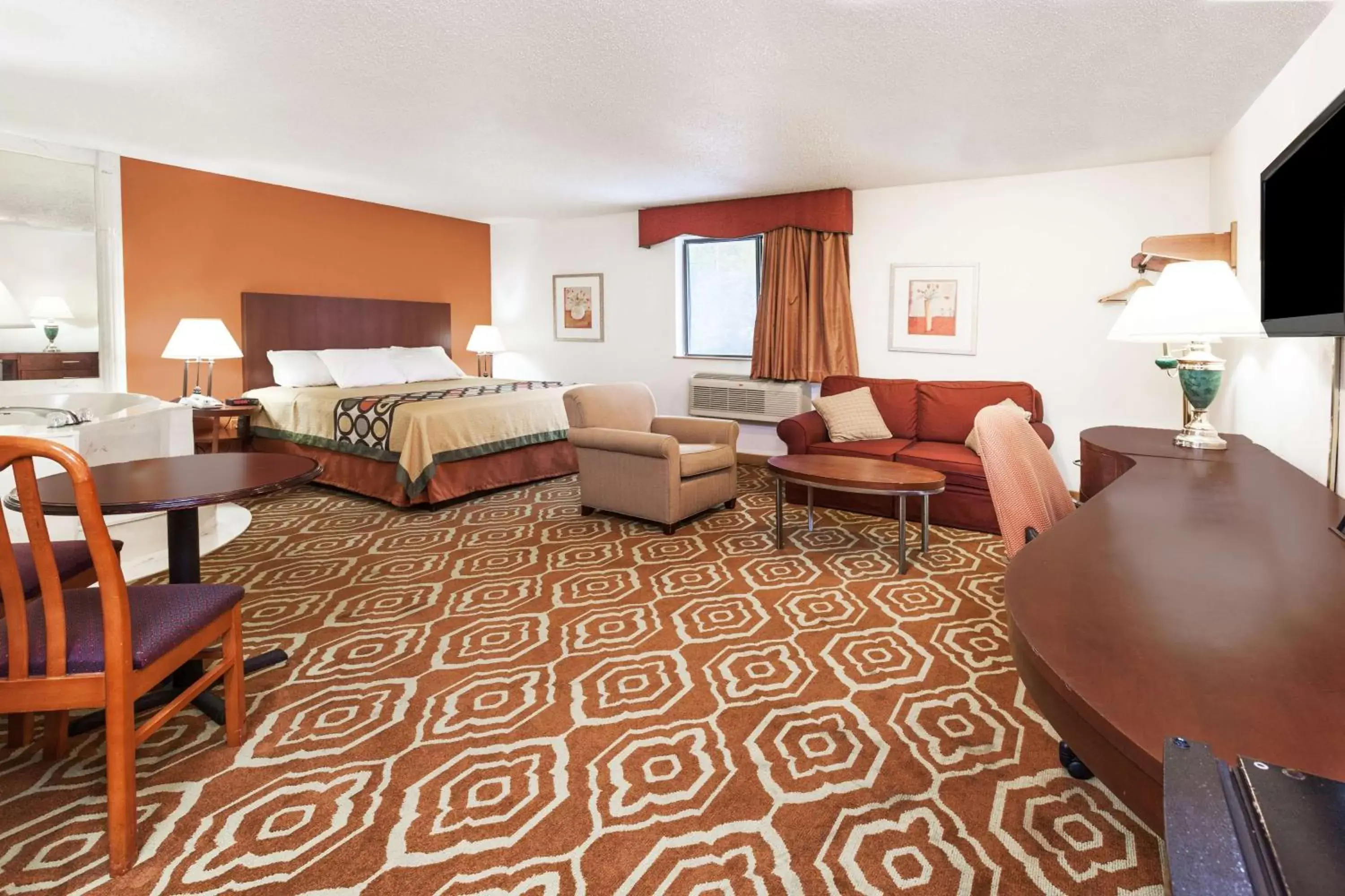 Deluxe King Studio Suite - Non-Smoking in Super 8 by Wyndham Sterling Heights/Detroit Area