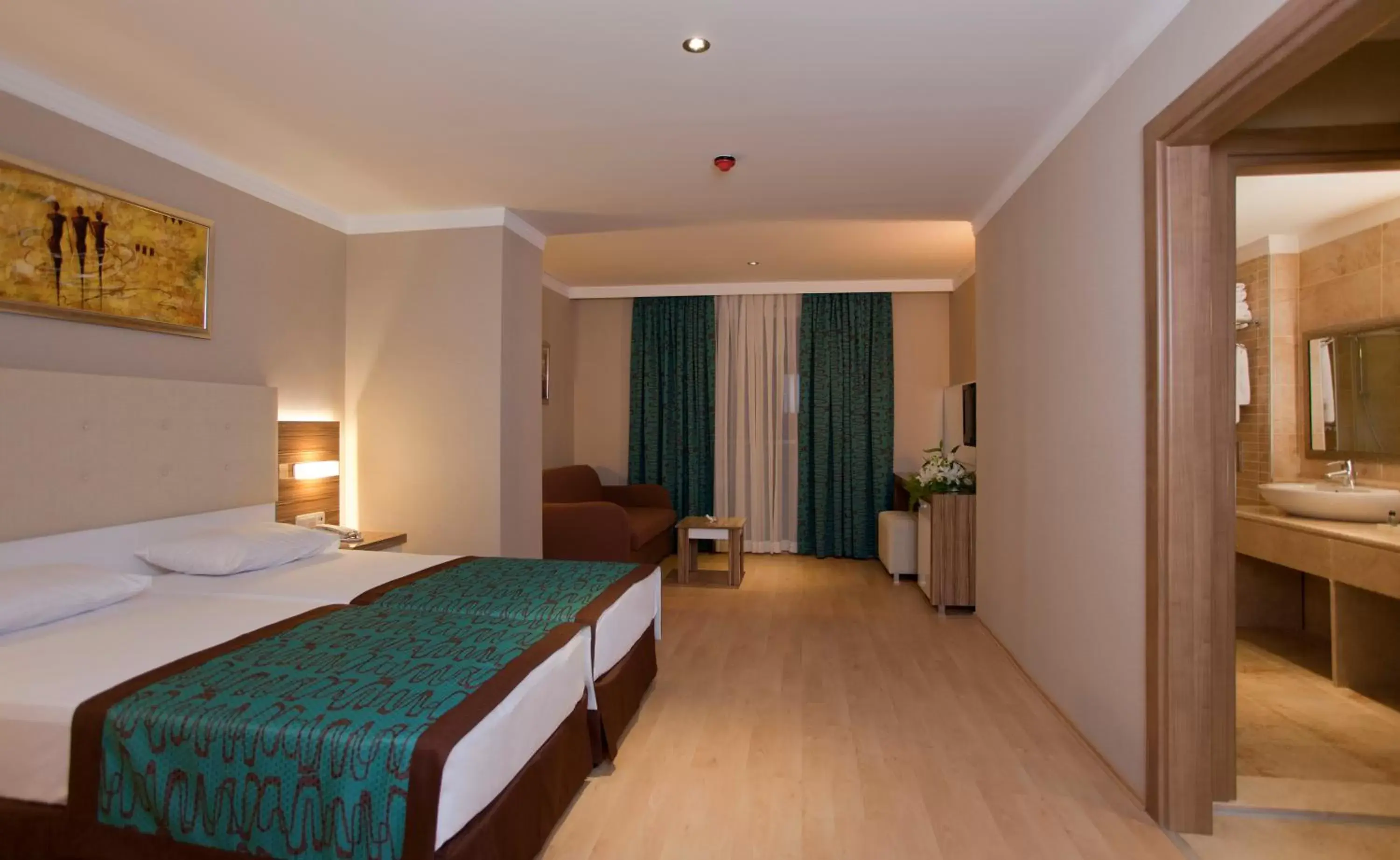 Photo of the whole room, Room Photo in Riviera Hotel & Spa