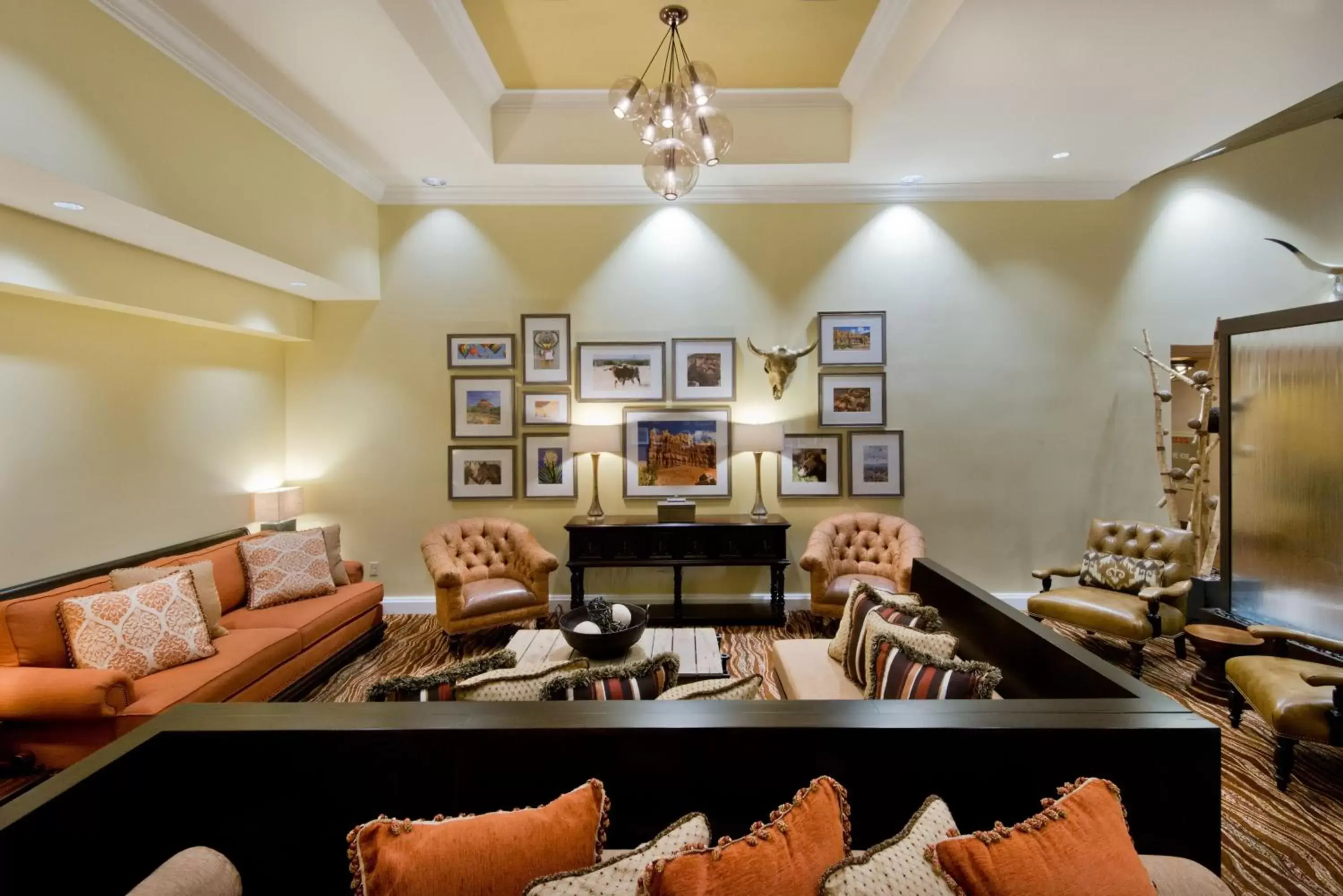 Property building in Albuquerque Crowne Plaza by IHG Property building in Albuquerque Crowne Plaza by IHG