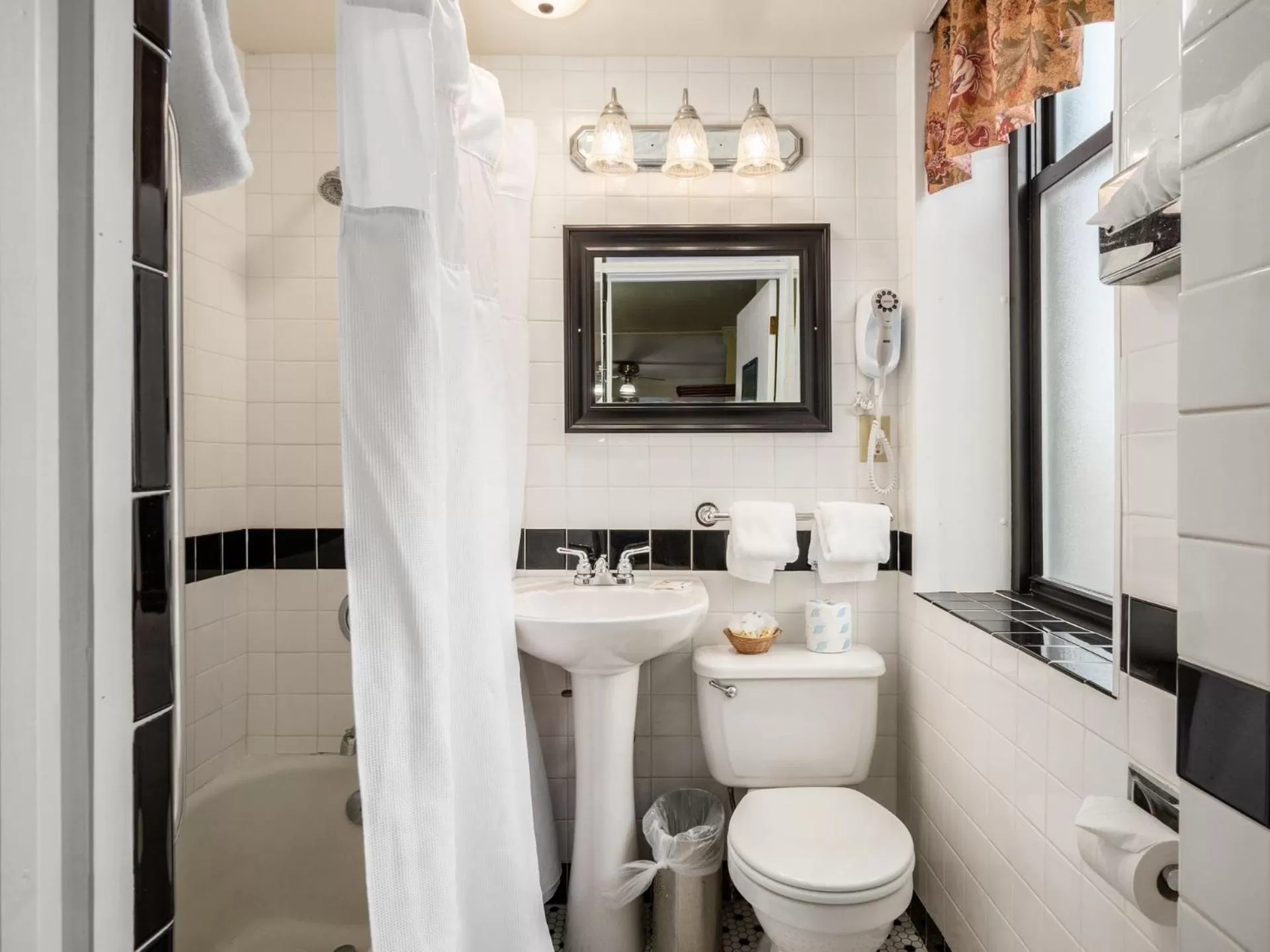 Property building in Lafayette Hotel Marietta