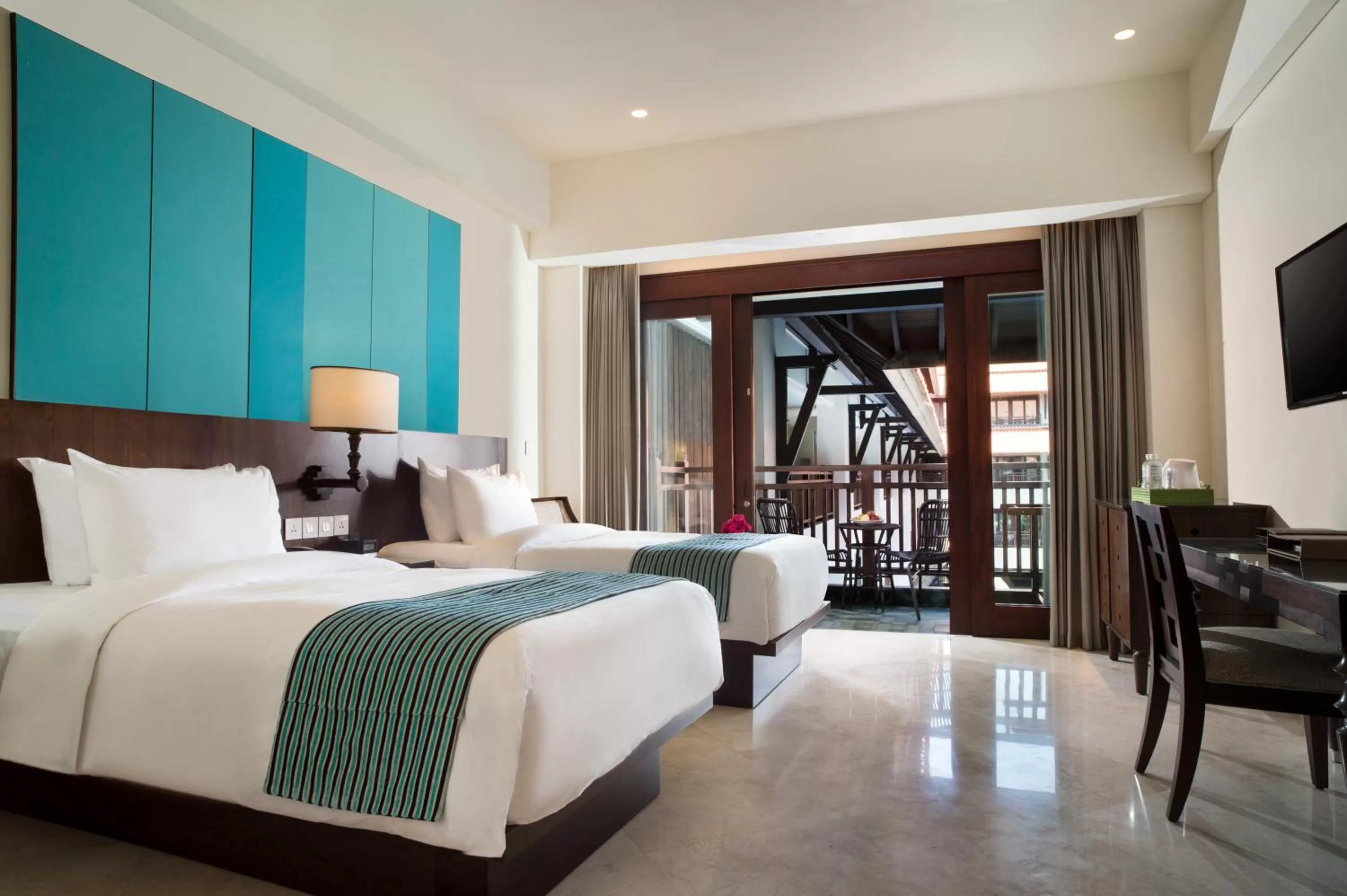 Balcony/Terrace, Bed in Holiday Inn Resort Bali Nusa Dua by IHG
