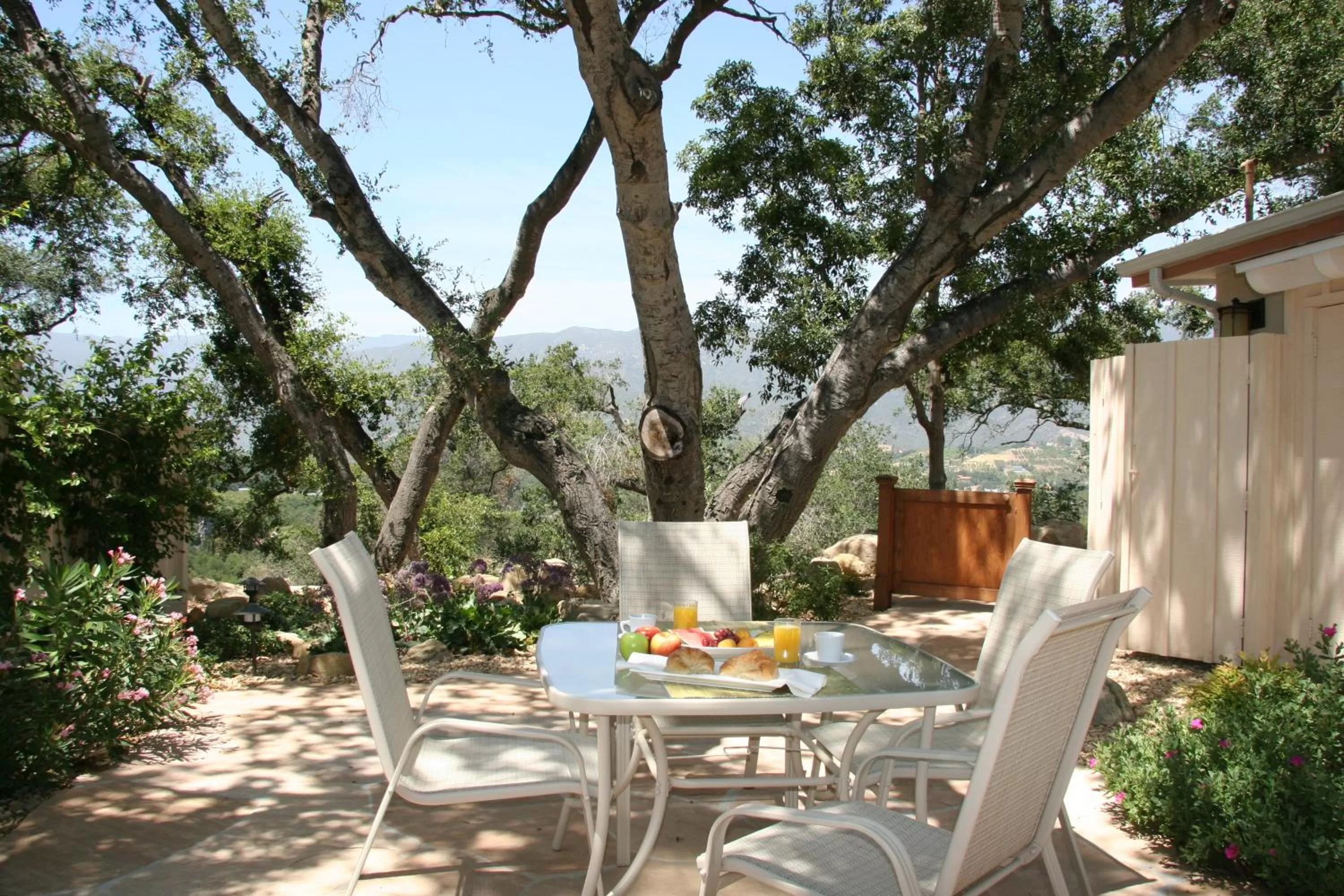 Balcony/Terrace in Ojai Retreat & Inn