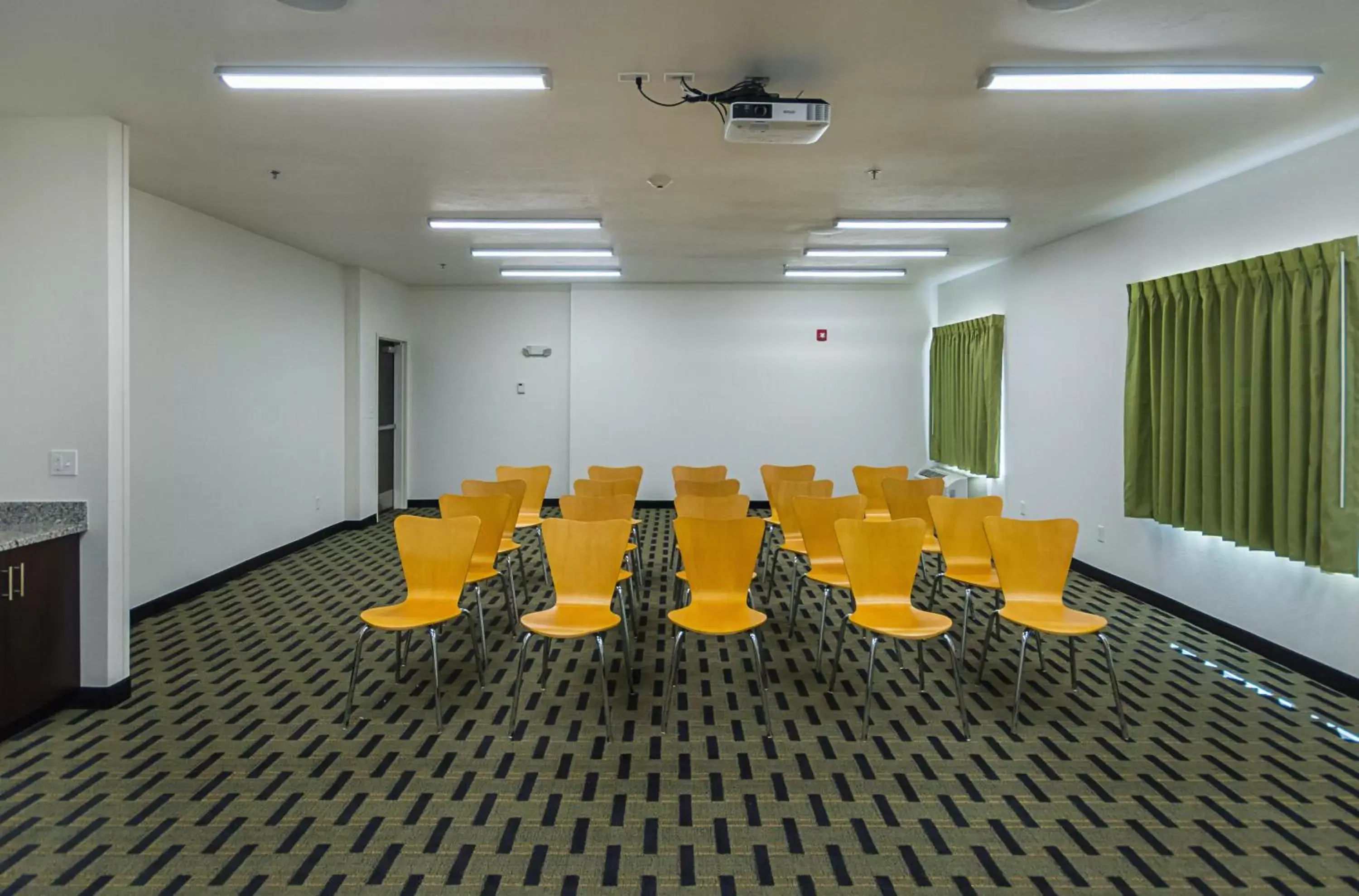 Meeting/conference room in Motel 6-South Bend, IN - Mishawaka