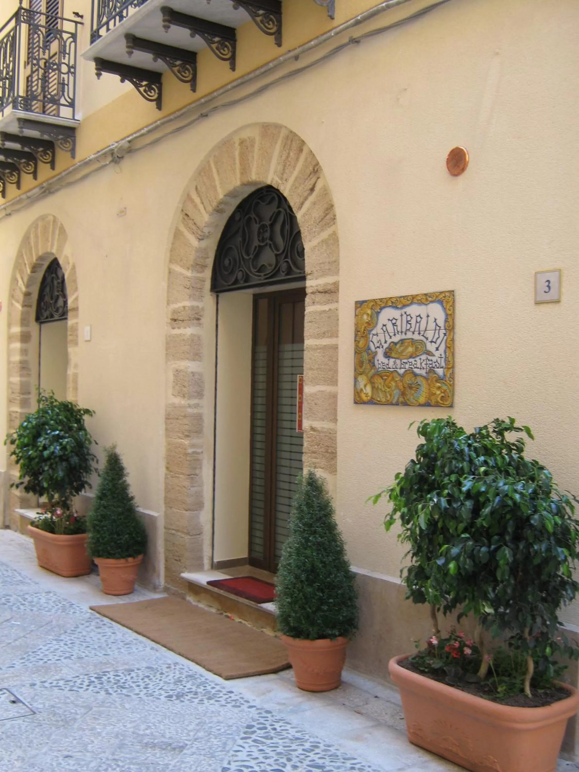 Facade/entrance in Garibaldi Relais