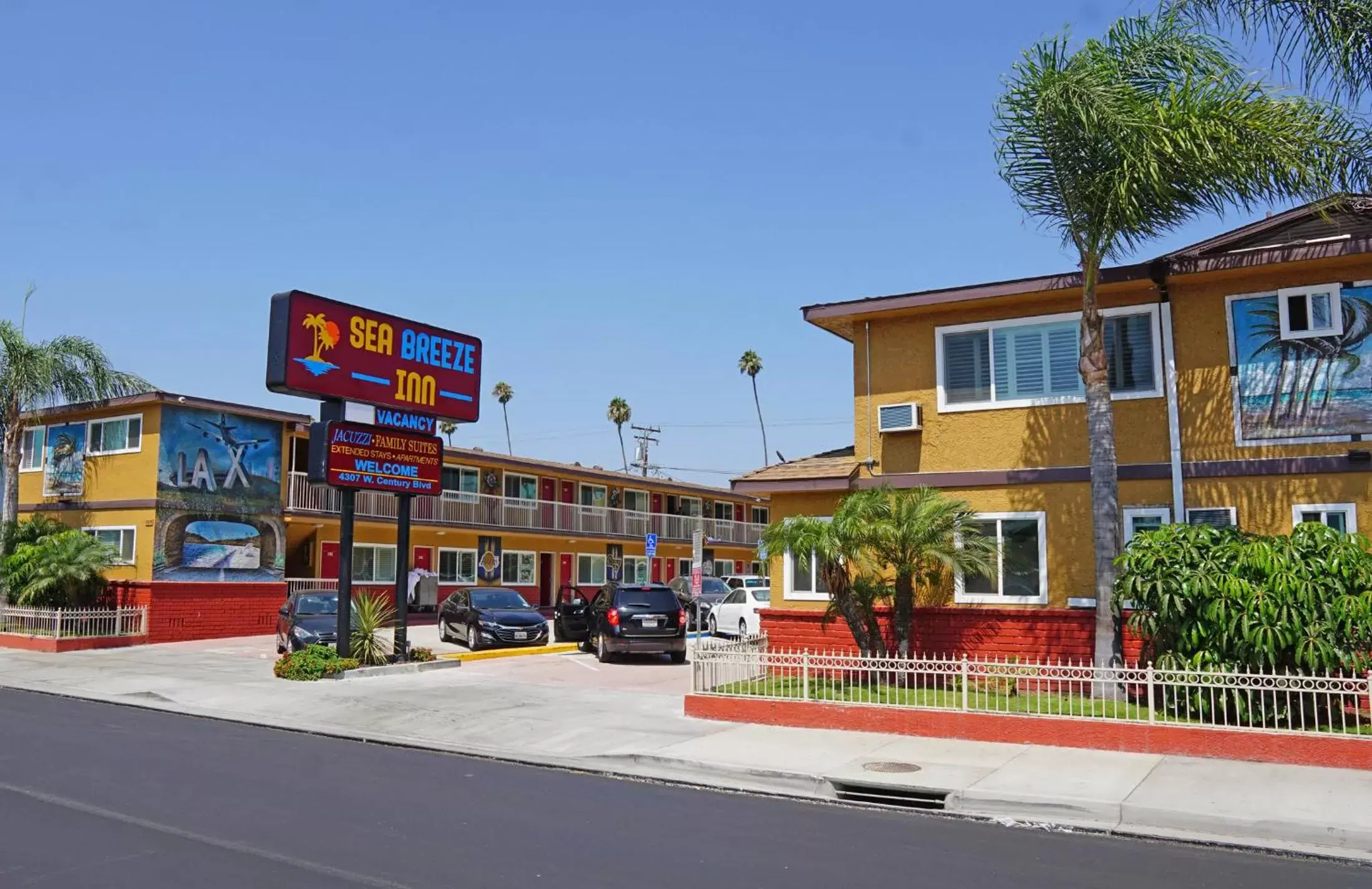 Property Building in Sea Breeze Inn - LAX Airport, Los Angeles