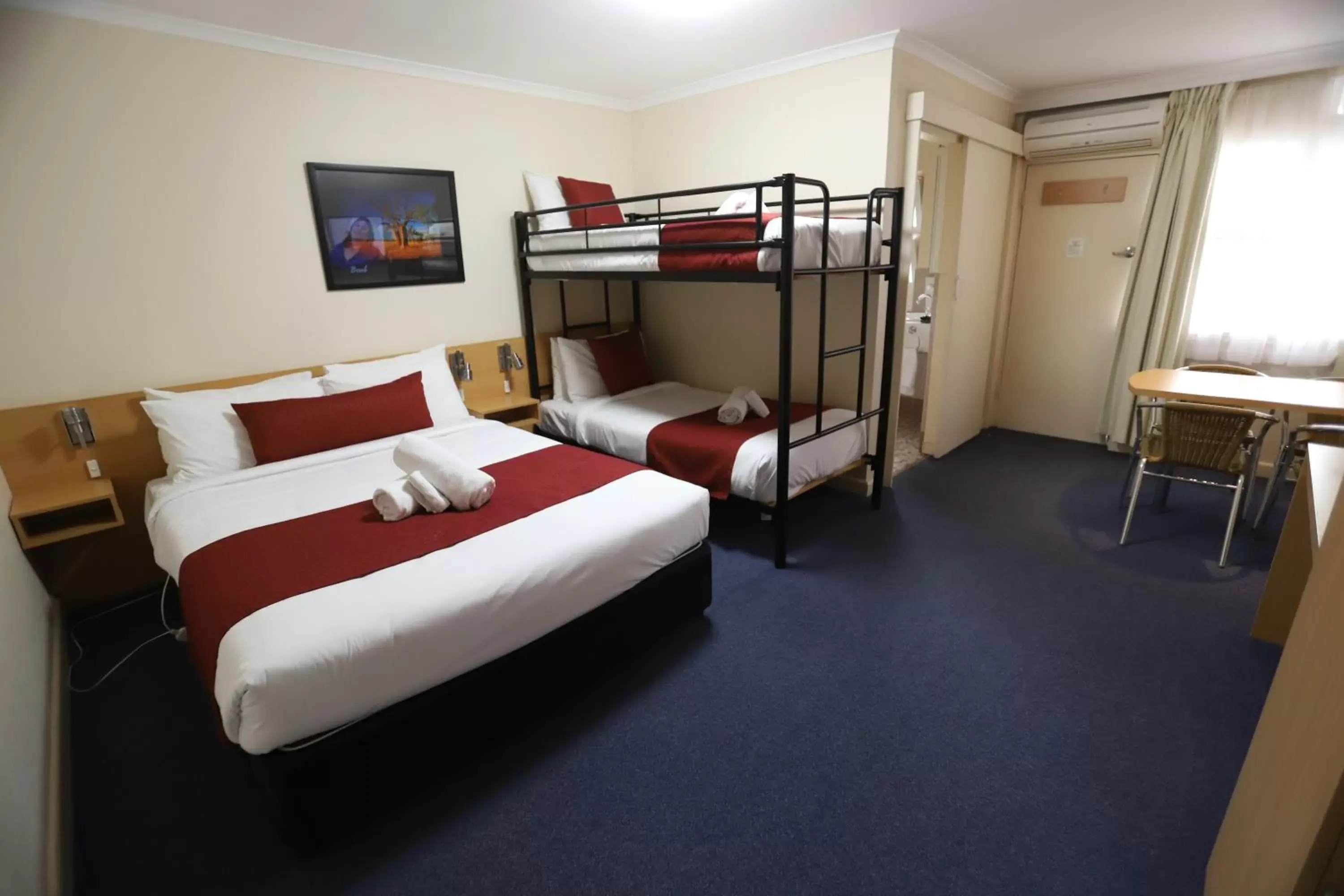 Property building in Townhouse Motel Cowra
