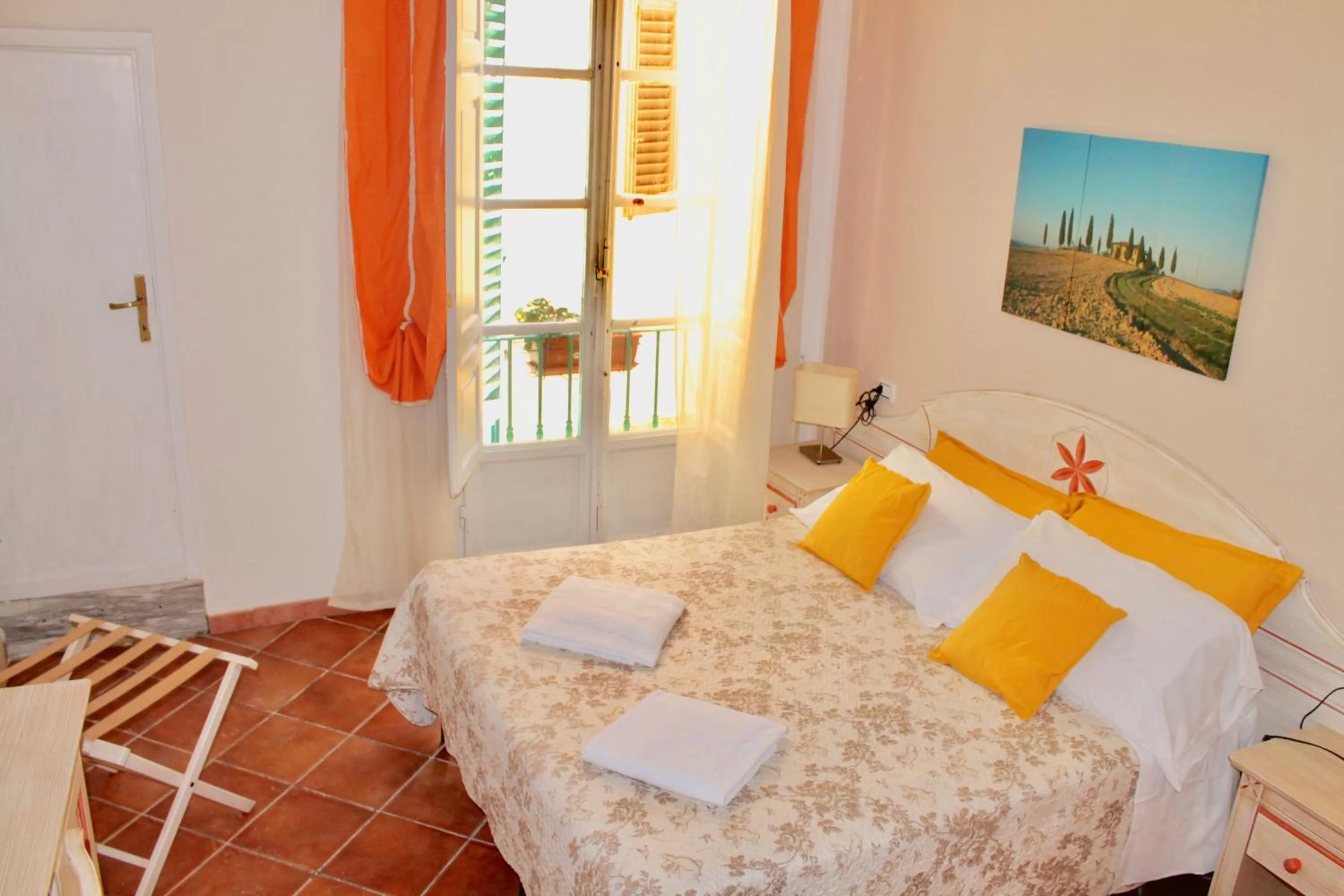 Bed in Cicerone Guest House