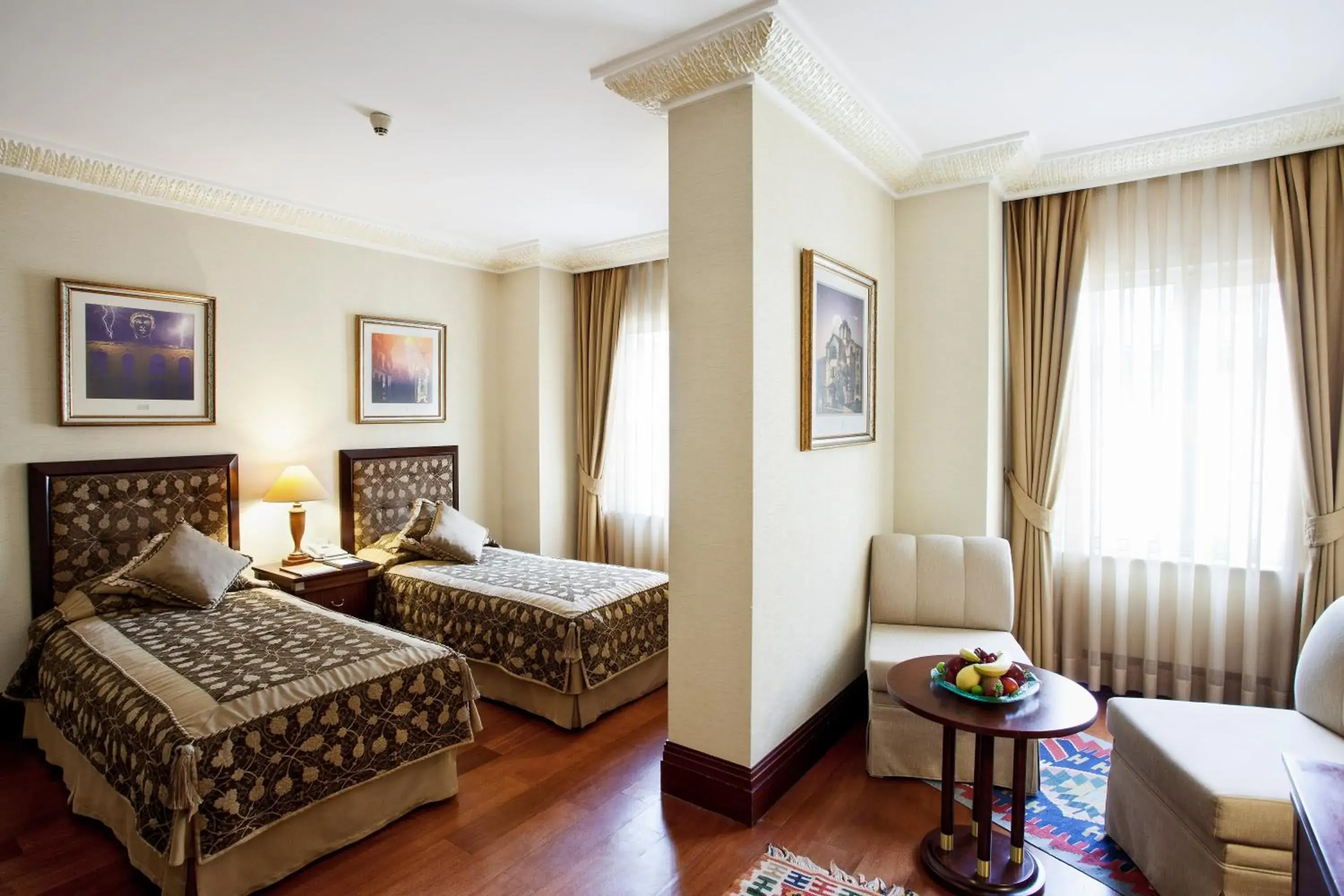 Bed, Seating Area in Eresin Hotels Sultanahmet - Boutique Class