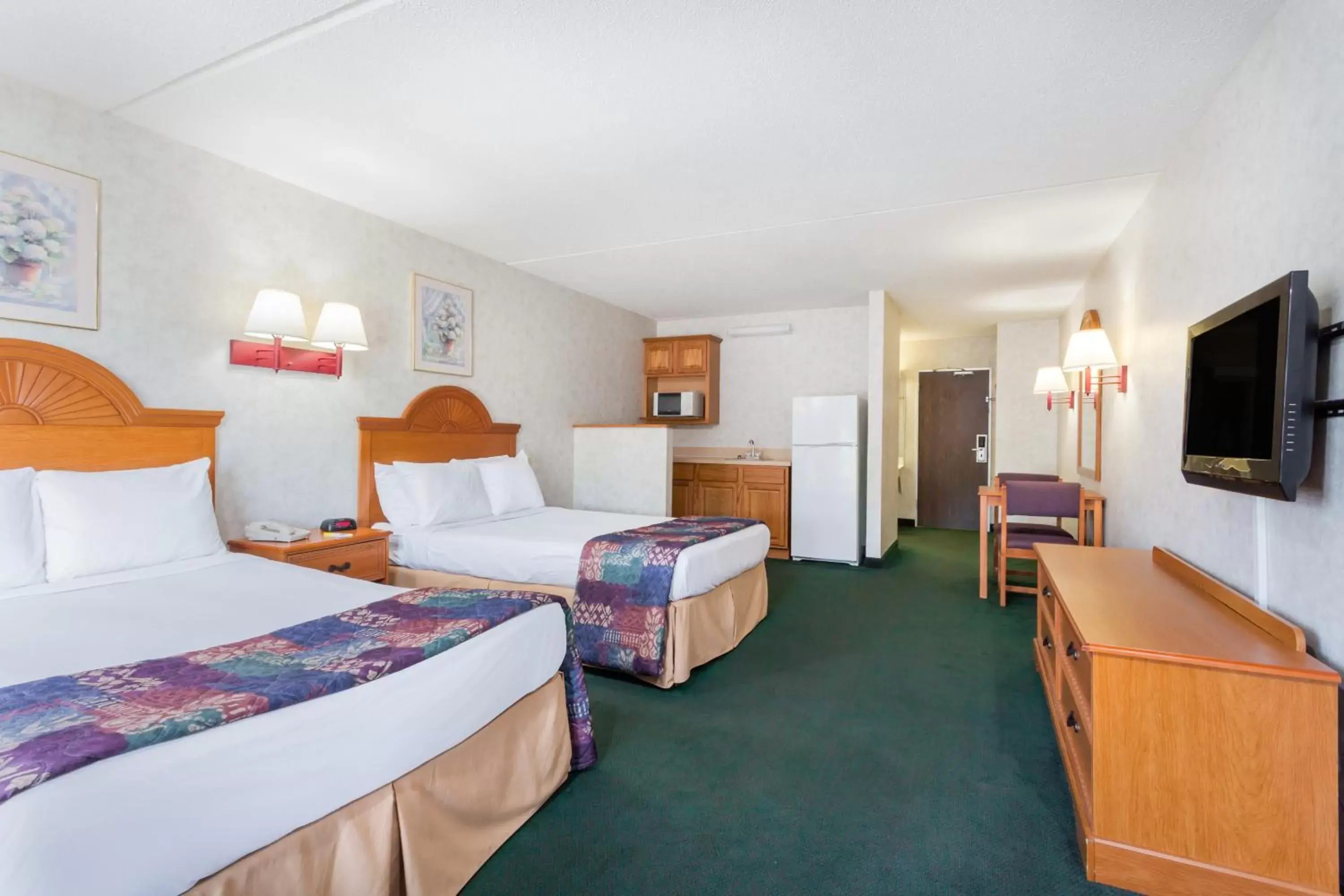 Double Room with Two Double Beds - Kitchenette/Non-Smoking in Days Inn & Suites by Wyndham Lexington