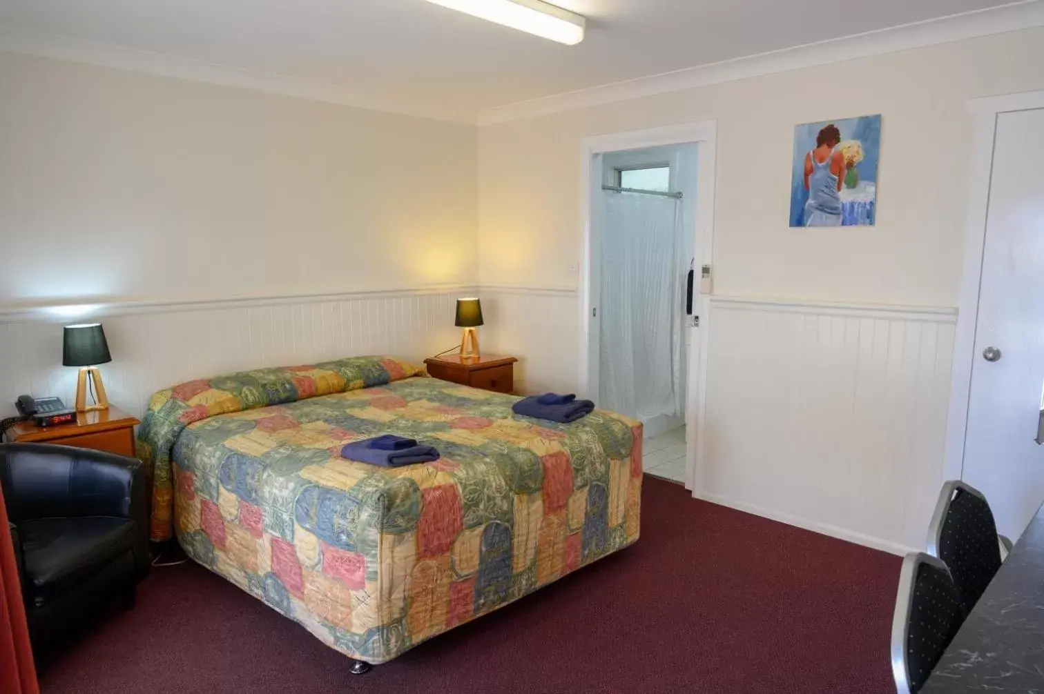 Photo of the whole room, Bed in Lithgow Motor Inn