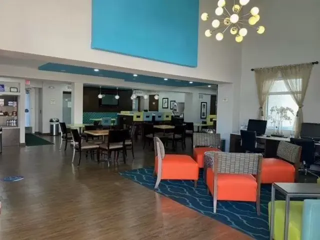Lobby or reception in La Quinta by Wyndham Oceanfront Daytona Beach Lobby or reception in La Quinta by Wyndham Oceanfront Daytona Beach
