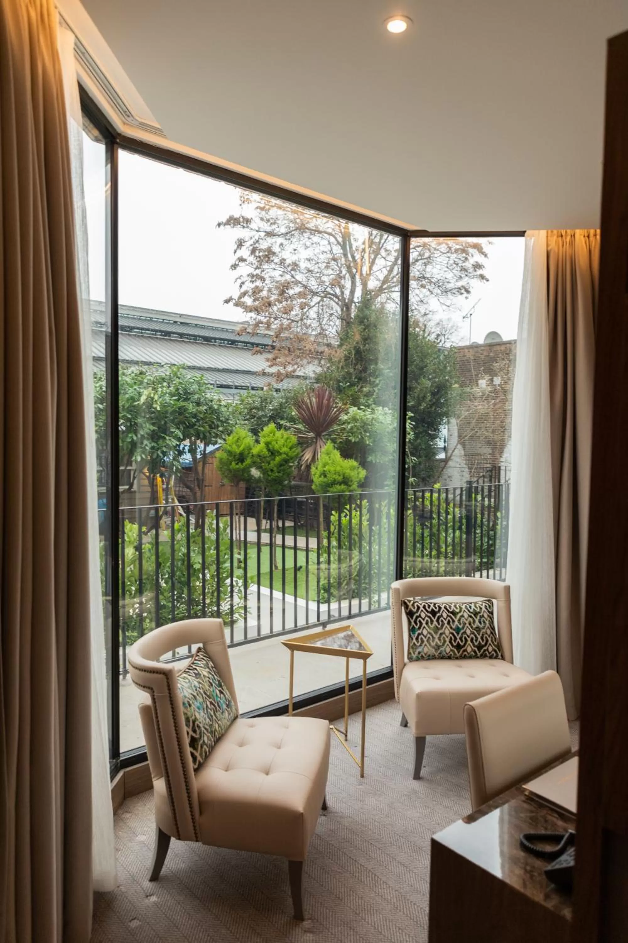 Garden in Merit Kensington Hotel