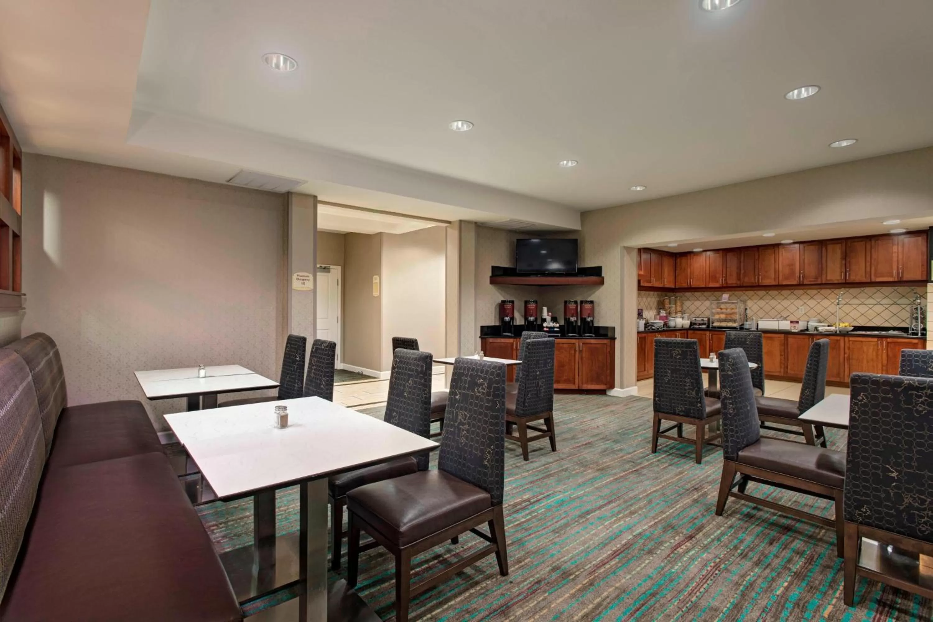 Restaurant/places to eat in Residence Inn Bryan College Station