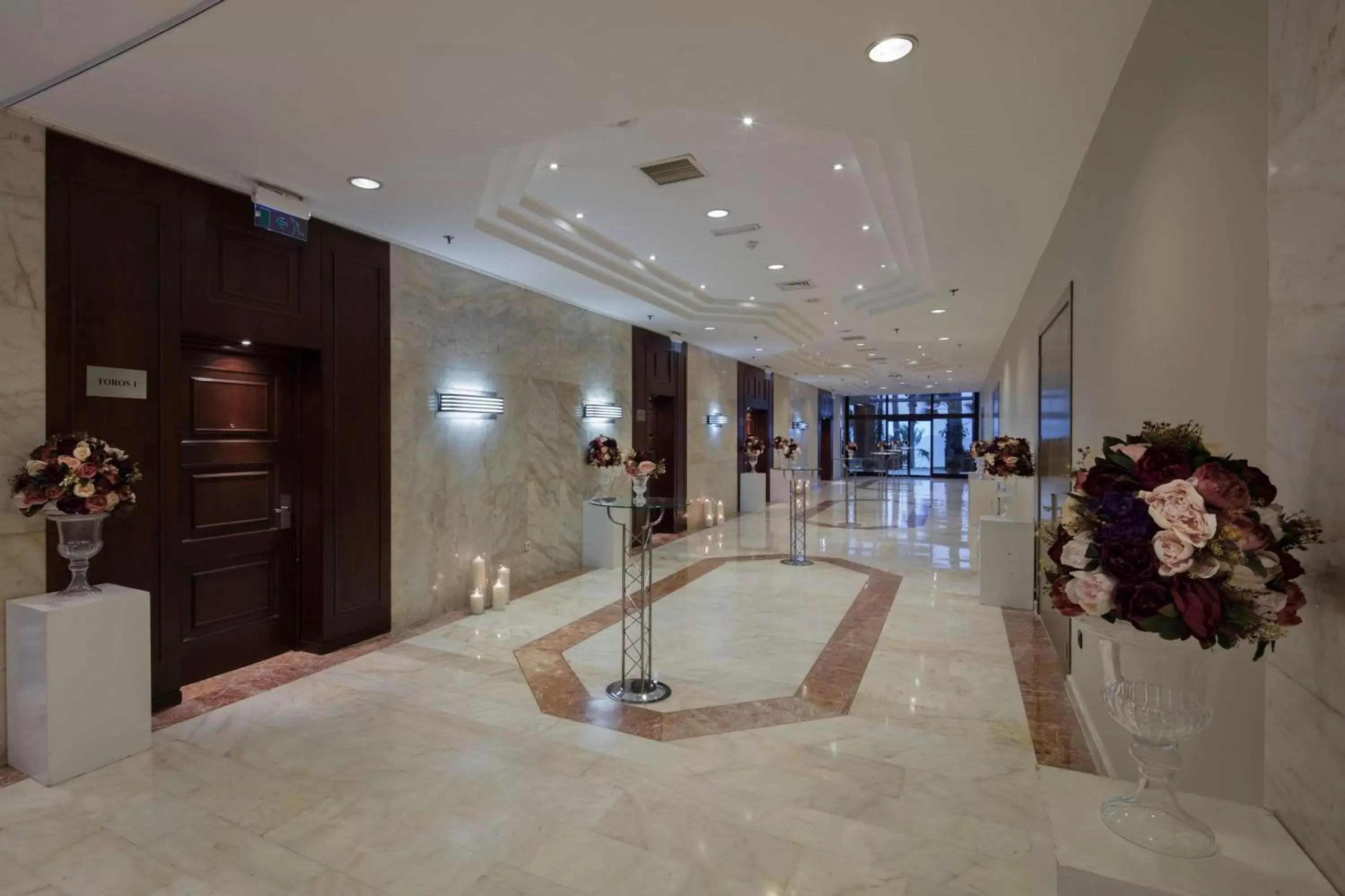 Meeting/conference room, Lobby/Reception in Mersin HiltonSA