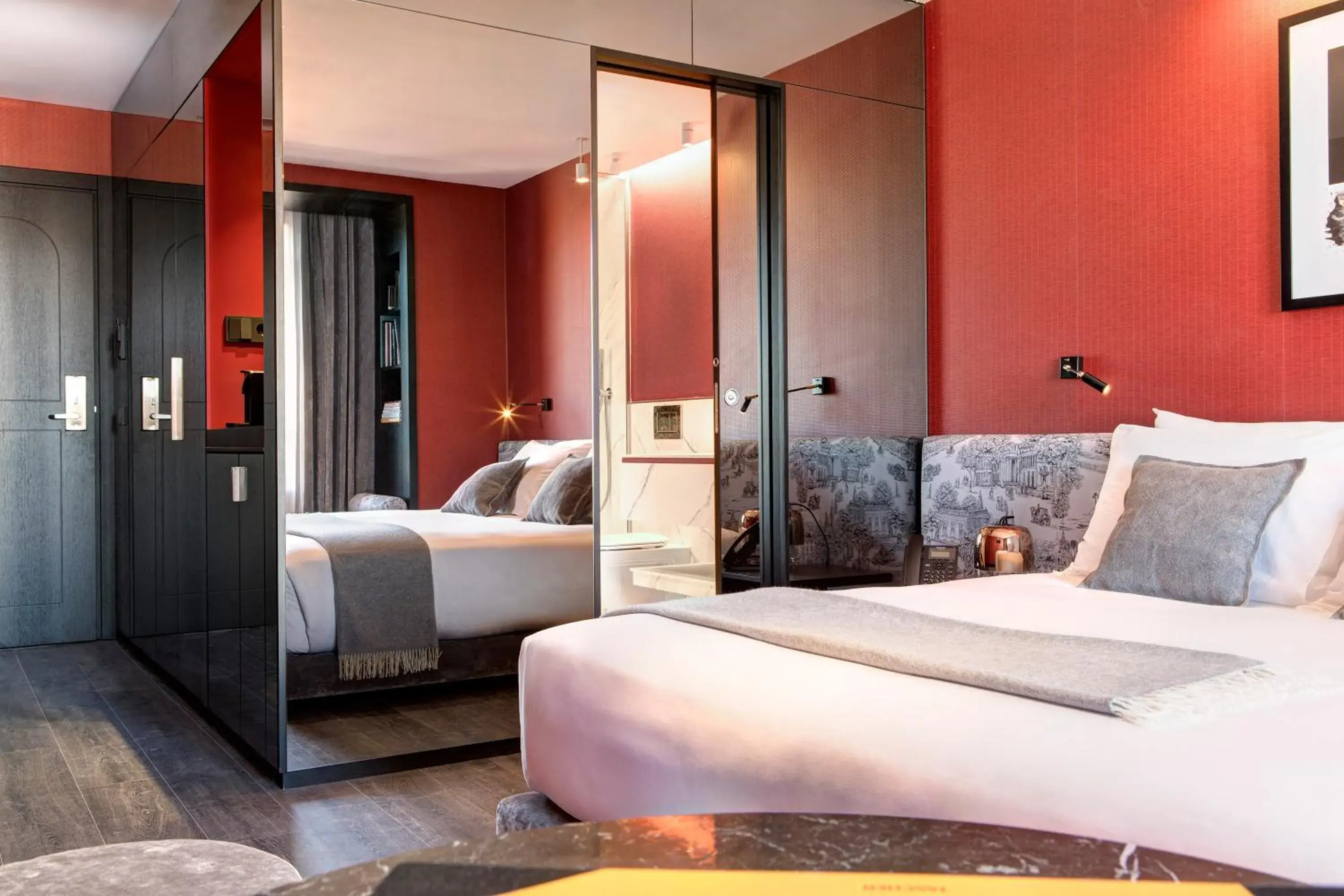 Photo of the whole room, Bed in The Pavilions Madrid Hotel