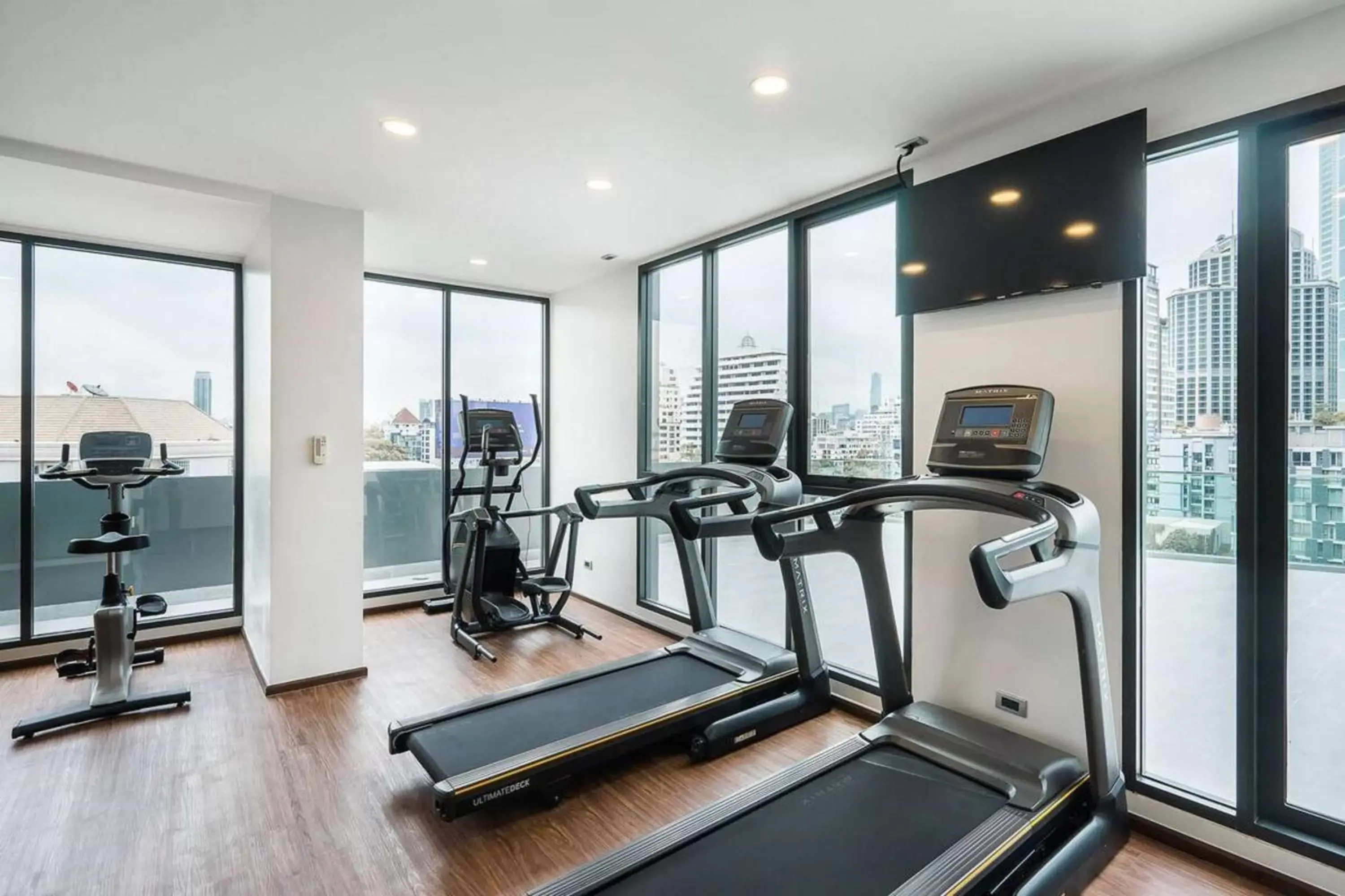 Spa and wellness centre/facilities, Fitness Center/Facilities in SureStay Plus Hotel by Best Western Sukhumvit 2