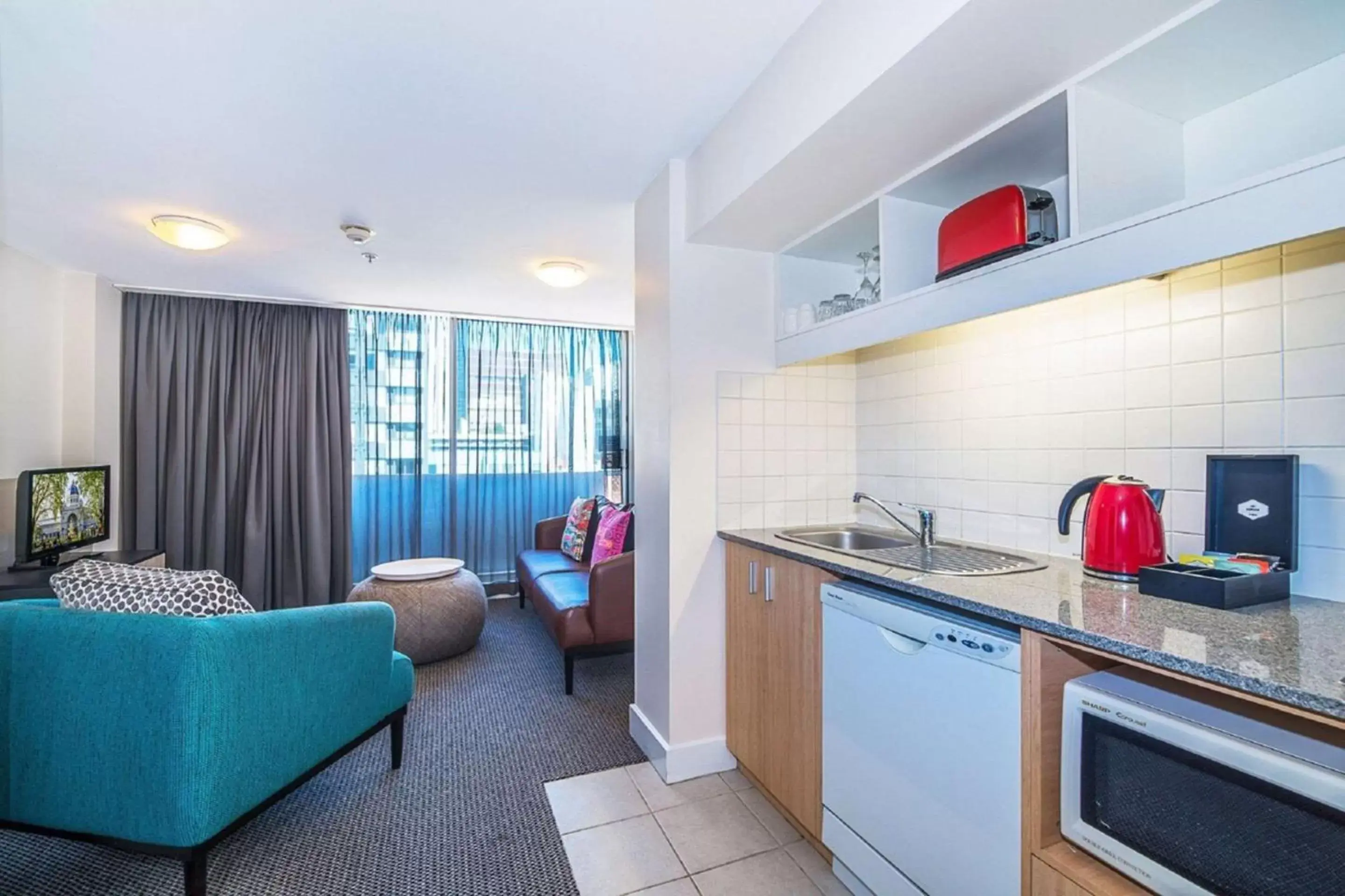 Bedroom, Kitchen/Kitchenette in Quality Apartments Melbourne Central