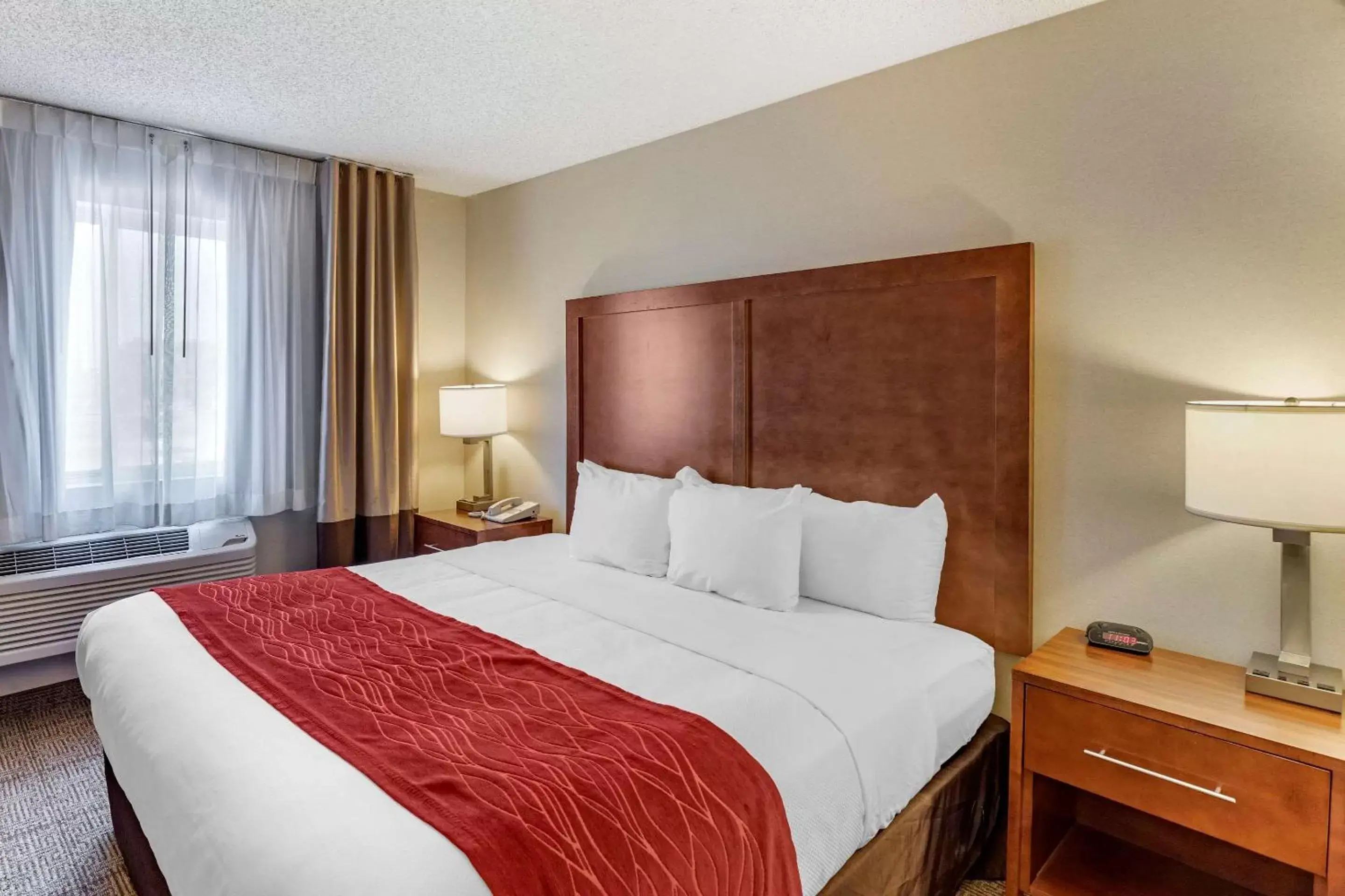 Bedroom, Bed in Comfort Inn Denver West Arvada Station