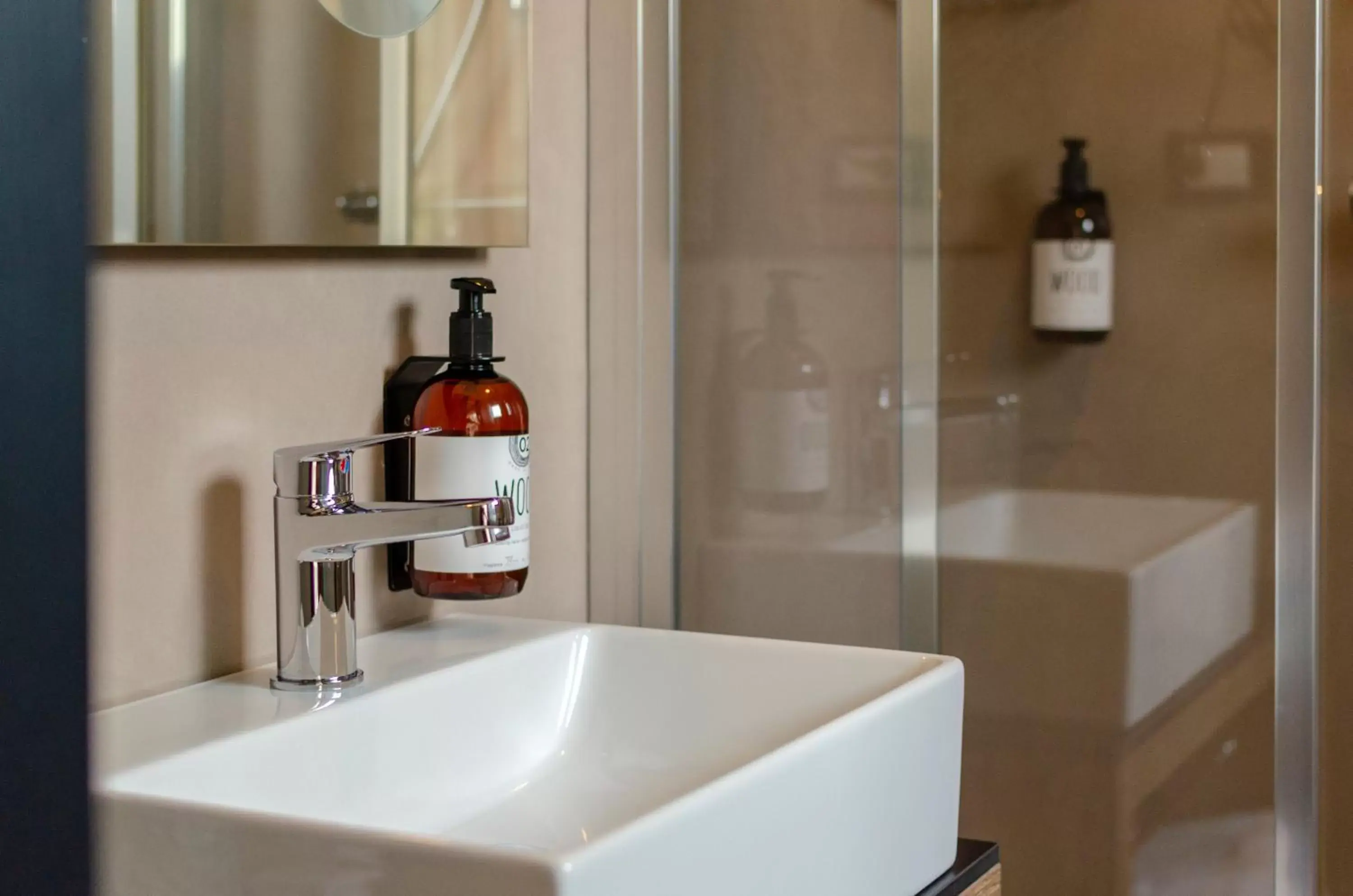 Bathroom in Suàn Hotel