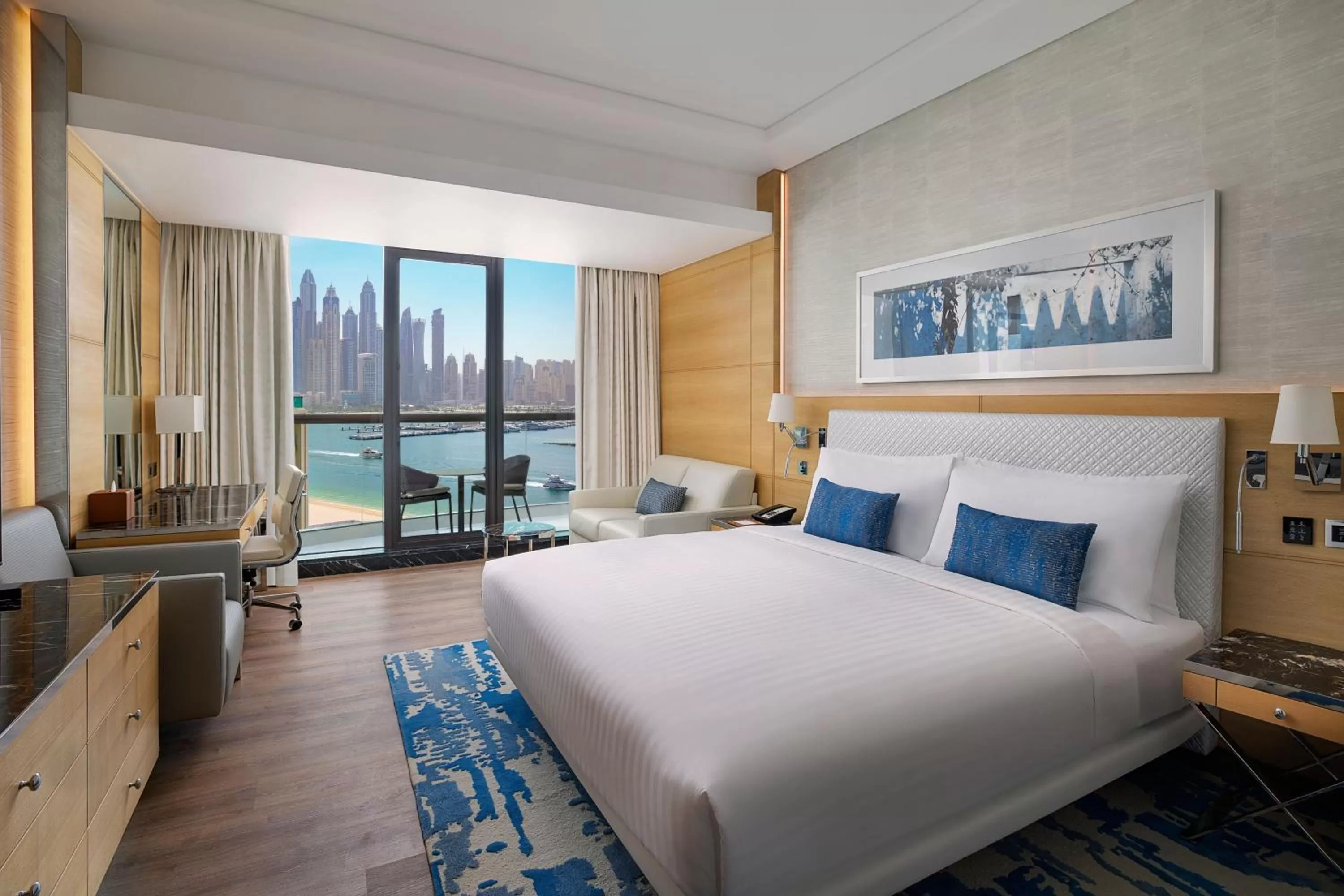 Photo of the whole room, Bed in Marriott Resort Palm Jumeirah, Dubai