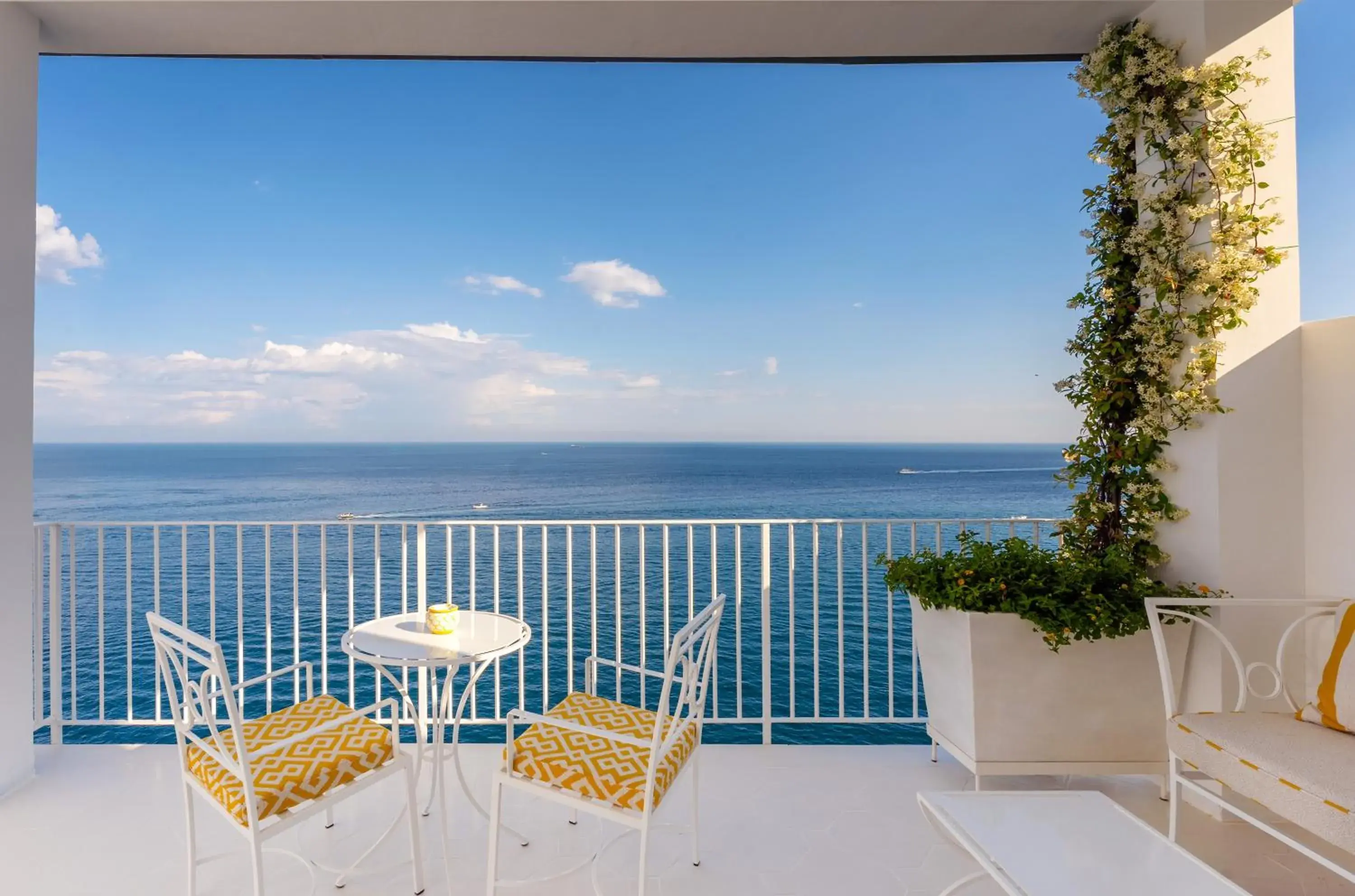 Balcony/Terrace in Hotel Miramalfi