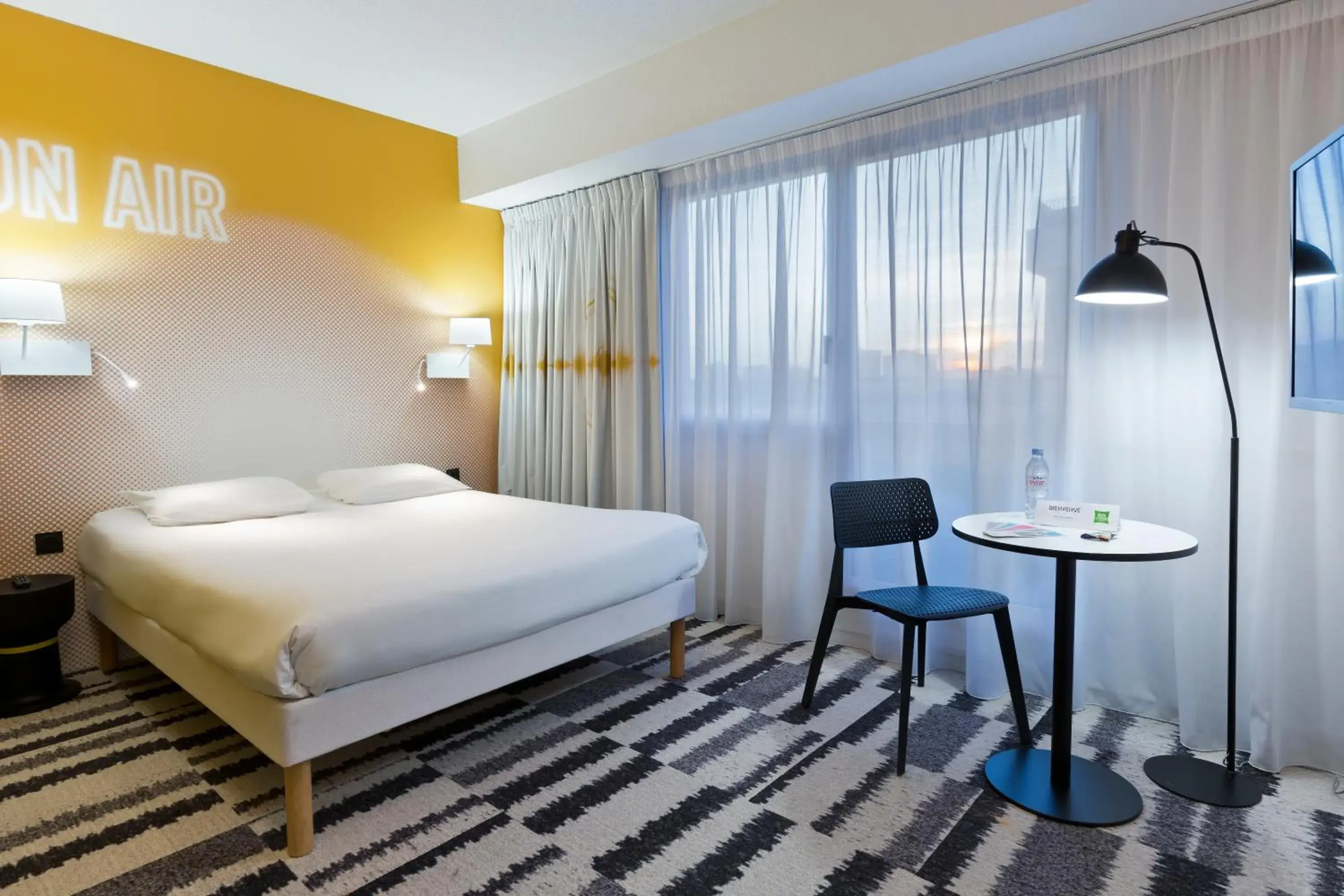 Bed in ibis Styles Massy Opéra Bed in ibis Styles Massy Opéra