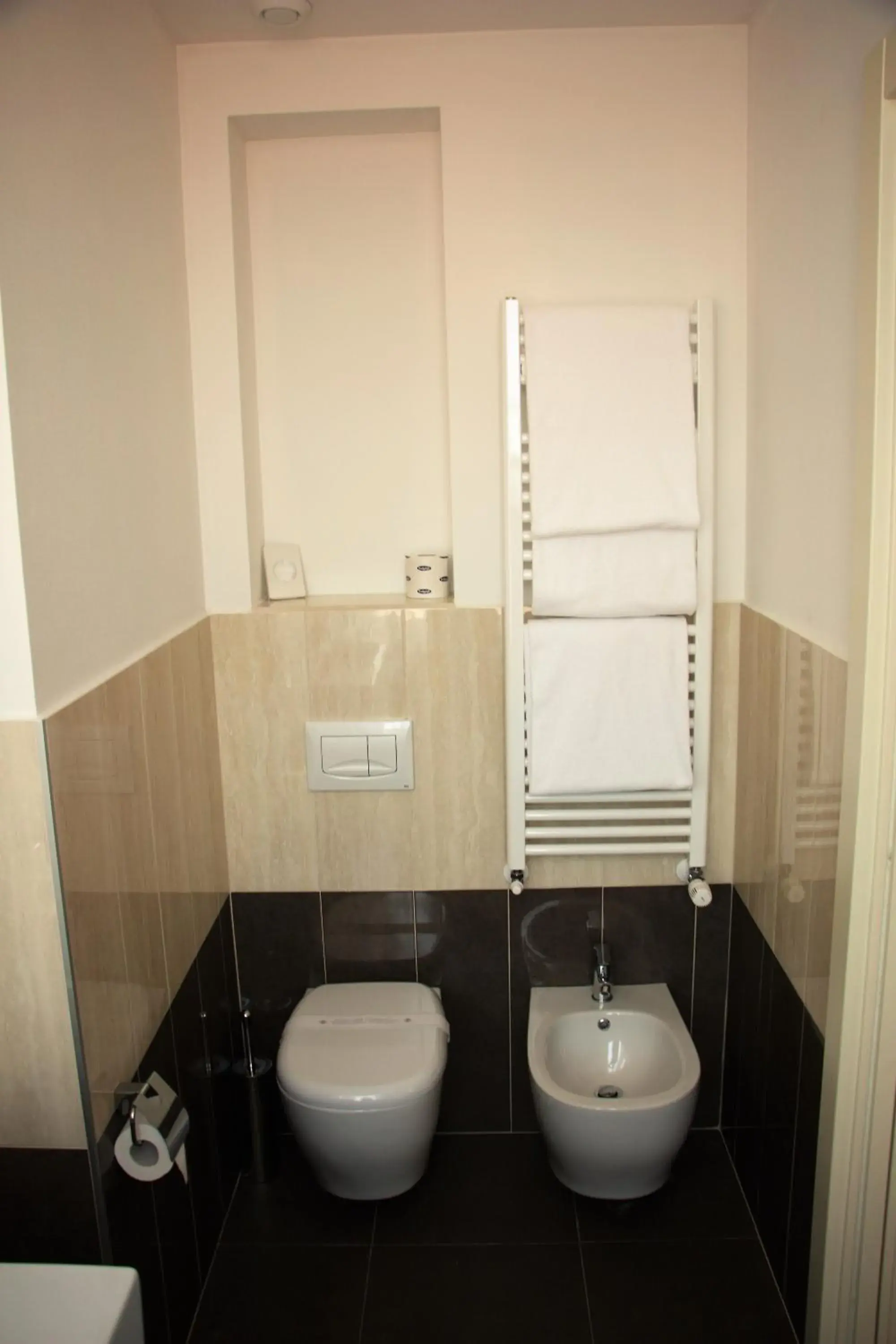 Toilet, Bathroom in Grand Hotel Impero Spa & Resort