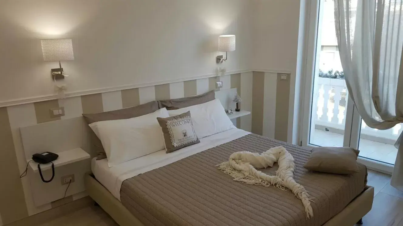Bedroom, Bed in Finestre sul Borgo